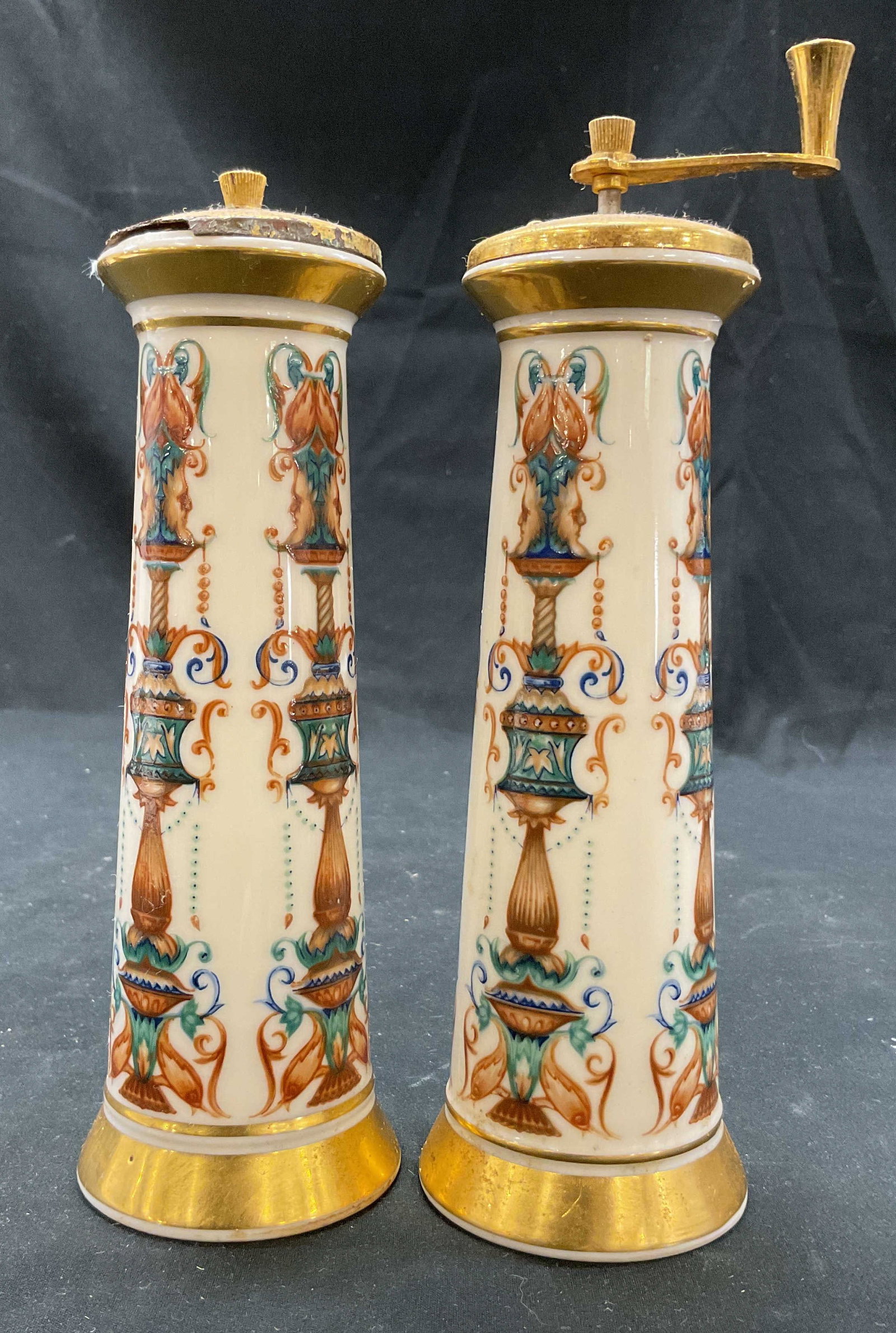 Lenox Lido Porcelain Salt & Pepper Set USA: Lenox Lido porcelain salt shaker and pepper mill. Marked on underside, reads Lenox Made In USA. Lido pattern. Hand painted floral and scroll motifs in varying colors. Gilt accents. Measures ht approx 