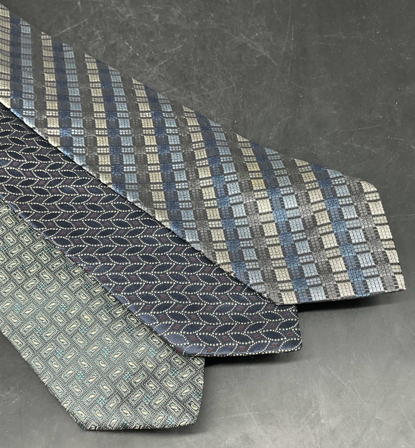 Lot 3 Joseph Abboud Blue Silk Ties + Italy (1 of 6)