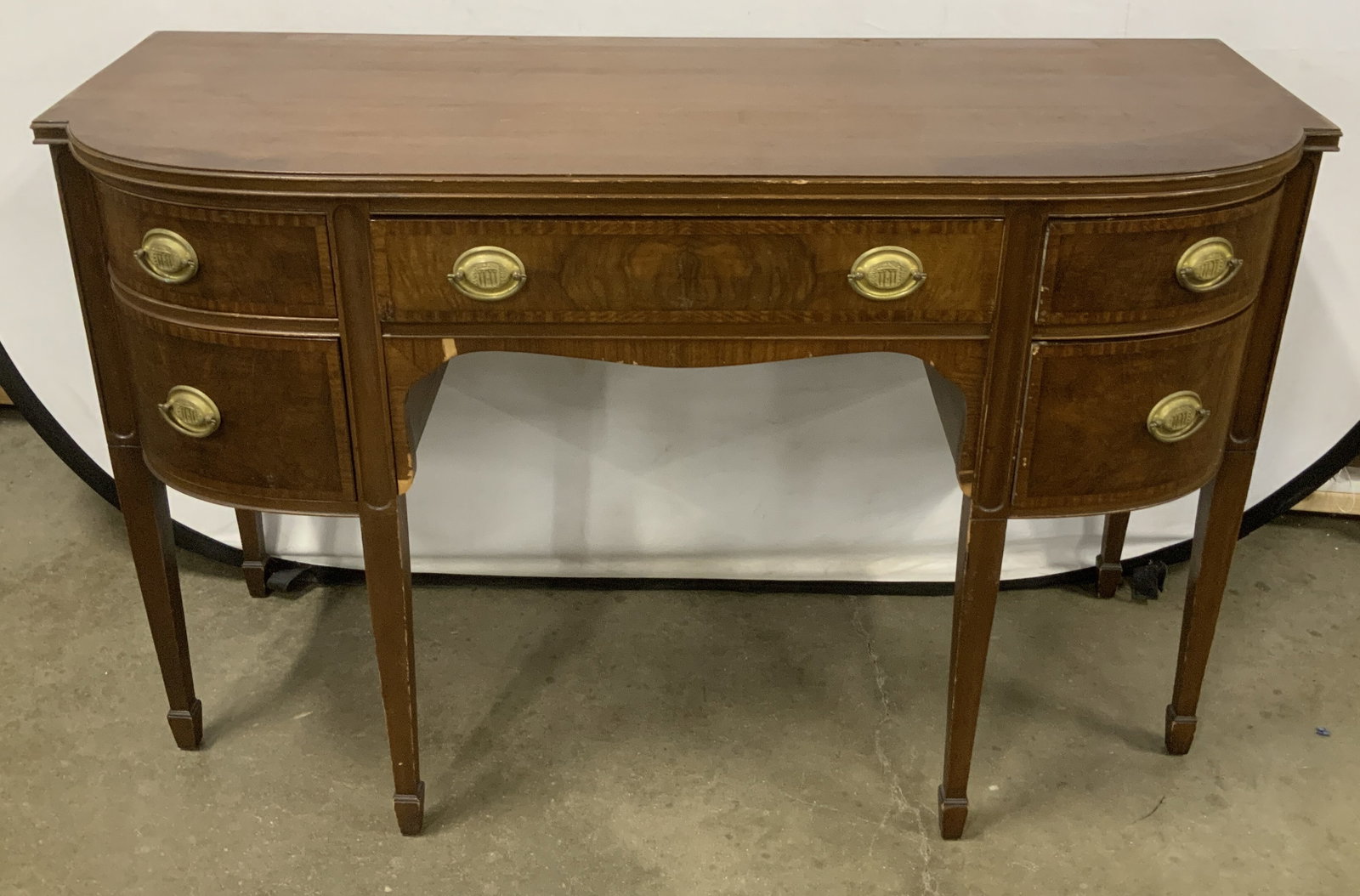 Vtg Hepplewhite Style Wooden Sideboard Buffet (1 of 6)