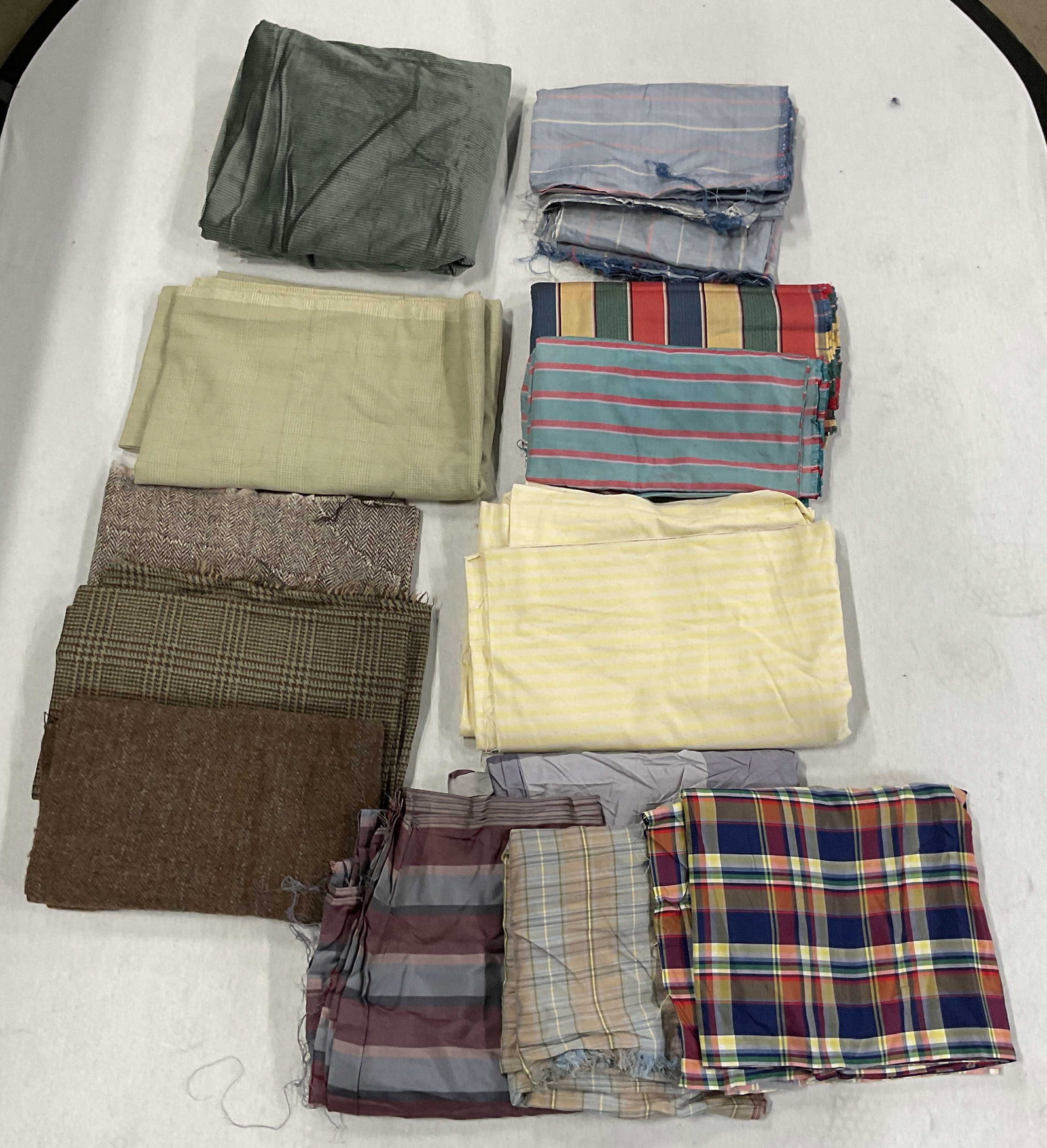 Group Lot Cotton, Wool, Silk Fabrics (1 of 6)
