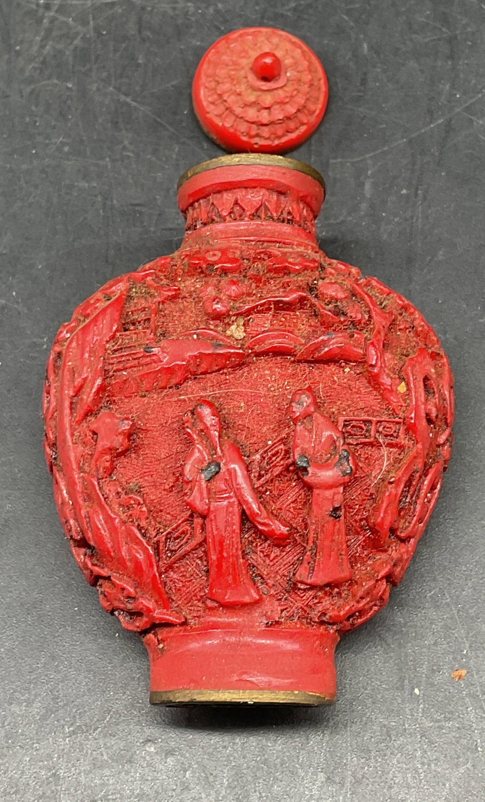 Vintage Signed Asian Red Lacquer Snuff Bottle: Vintage signed Asian carved red lacquer snuff bottle. Measures approx. 1.5 x .75 2 inches. Lid needs repair. Some scratching. Snuff bottle, Asian snuff bottle, collectibles, home decor, home accessori
