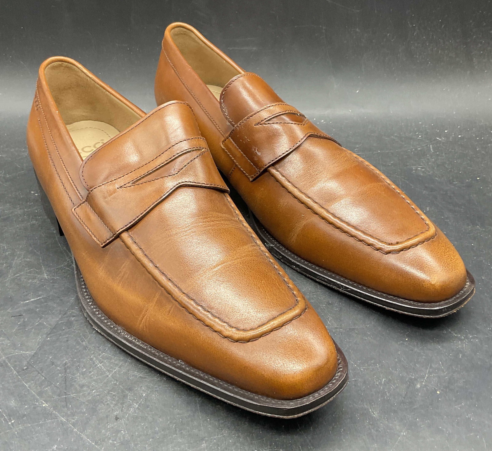 Ecco Brown Leather Loafers: Ecco brown leather loafers. Size 42. Some scratching and scuffing. Ecco shoes, designer shoes, leather shoes, brown loafers, leather loafers, wearables, 10 cs