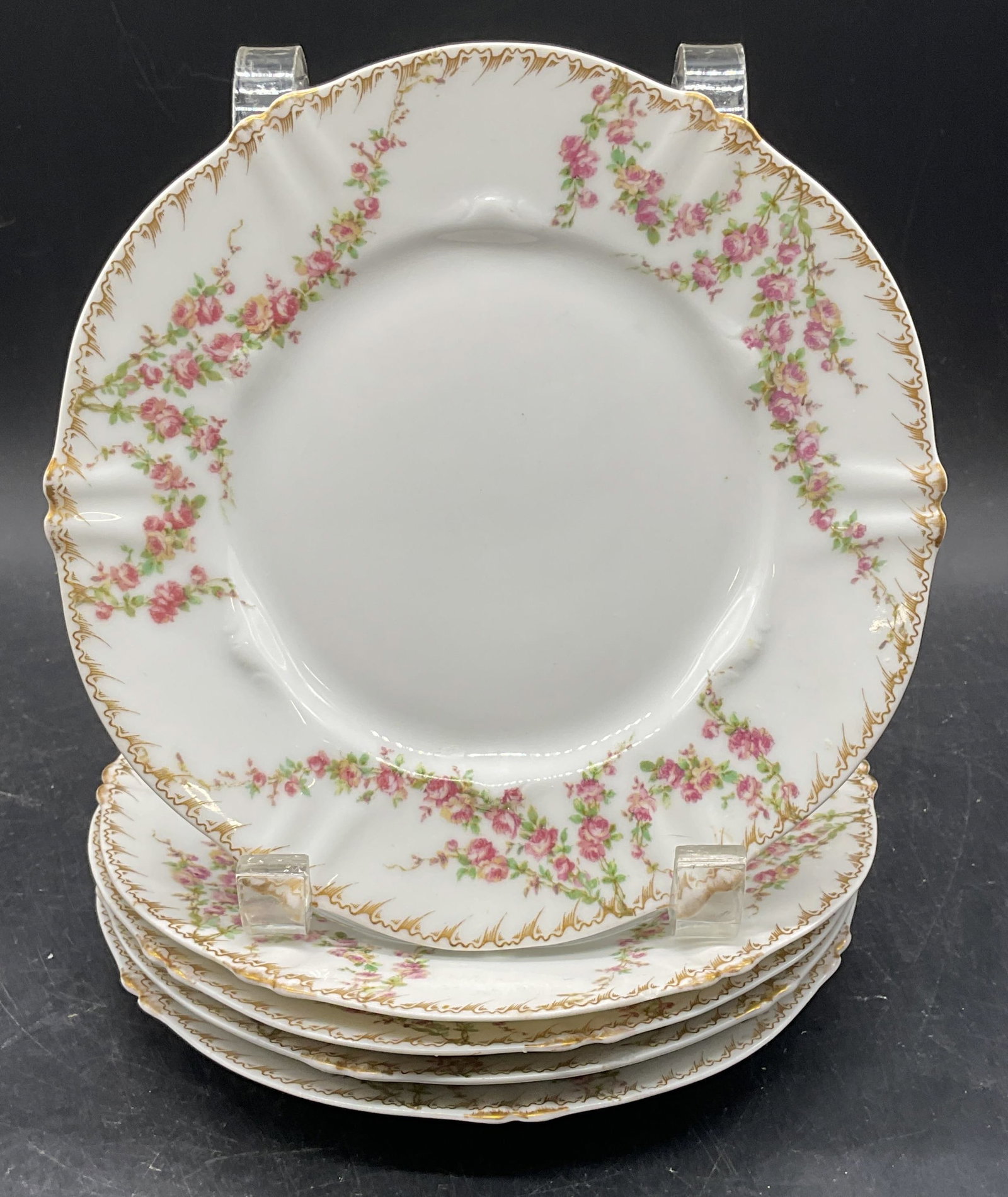 5 Antq Mont Mery St Cloud Floral Porc Plates: Set of 5 antique Mont Mery St Cloud porcelain plates. Made in France. Hand painted floral motifs. Measures approx. 6.75 inches wide. Some scratching and loss to paint. Antiques, collectibles, antique 