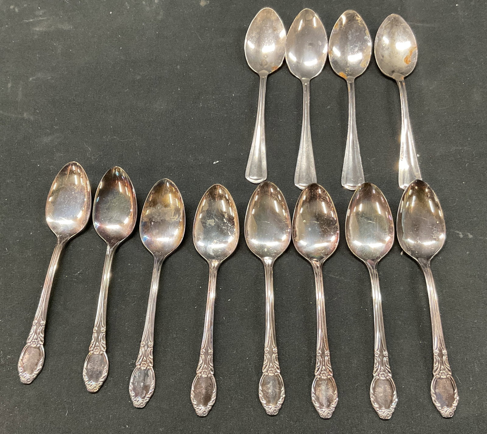 Lot 12 W.M. A. Rogers+ Silver Plated Spoons (1 of 7)