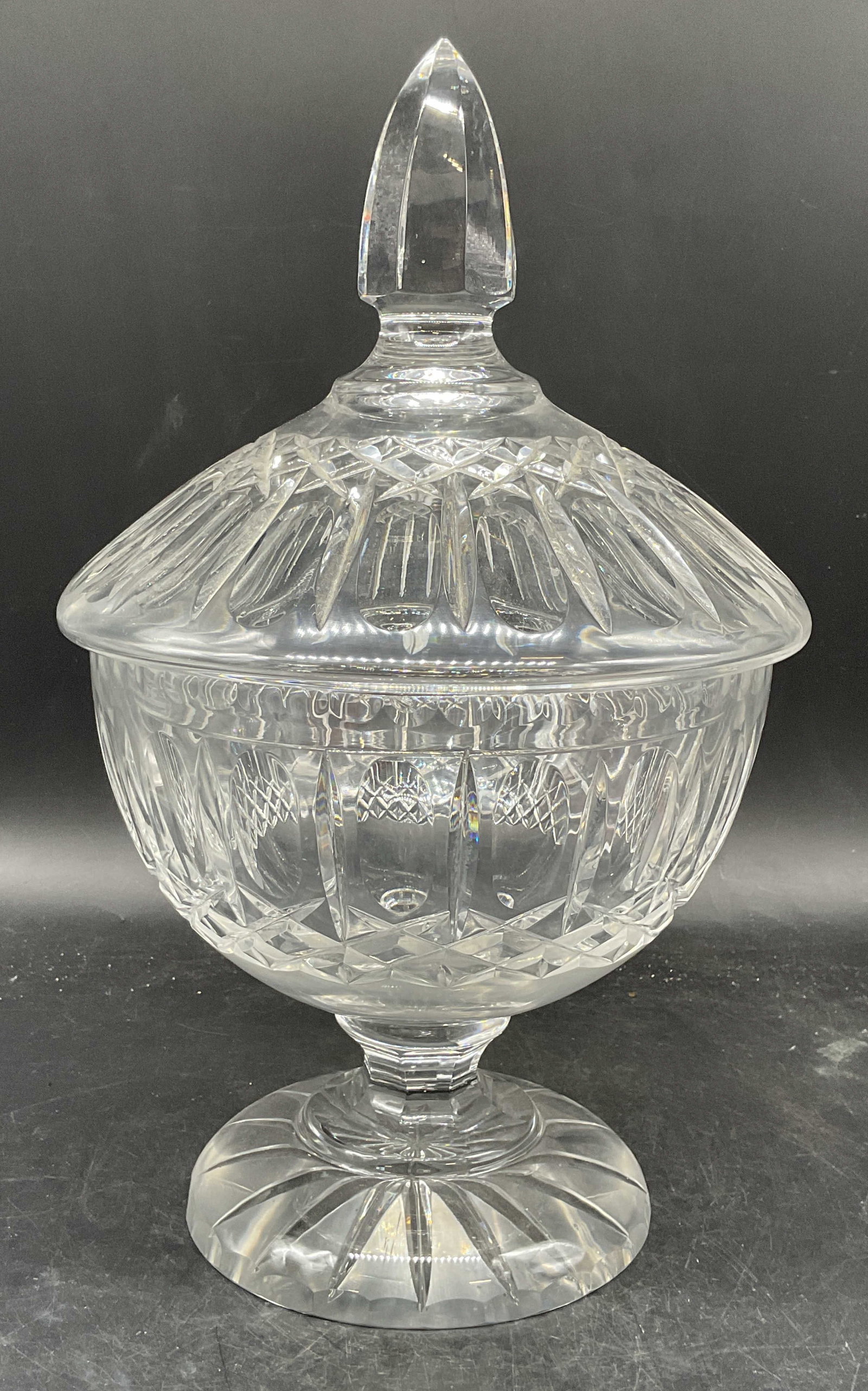 Vintage Cut Crystal Covered Centerpiece Bowl: Vintage cut crystal covered centerpiece bowl. Pedestal bade with pointed lid. Measures approx. 7.75 x 13.5 inches. Thick wall crystal, piece has weight. Some scratching. Crystal bowl centerpiece bowl,