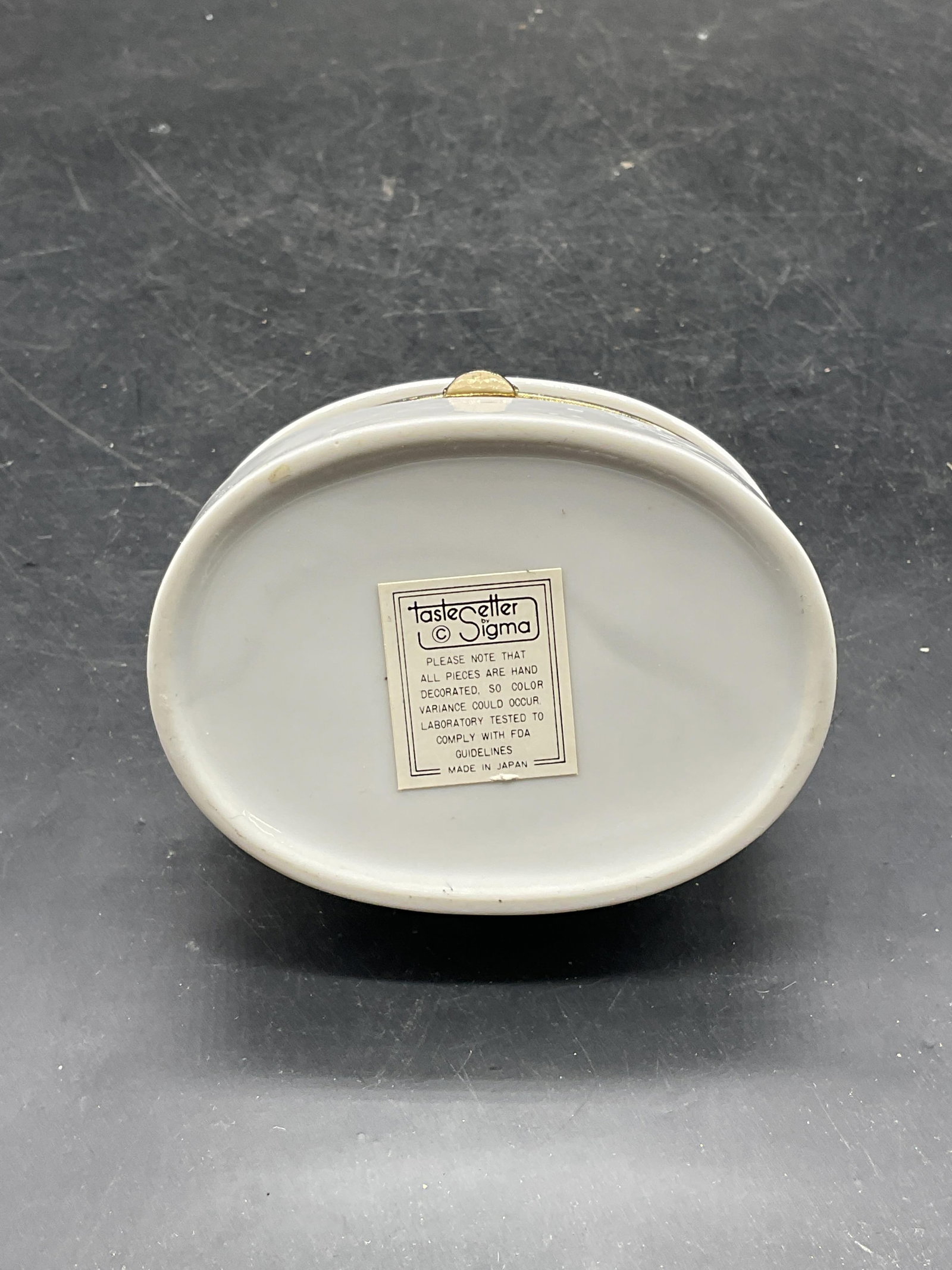 Taste Setter Sigma Ceramic Shell Trinket Box - 6