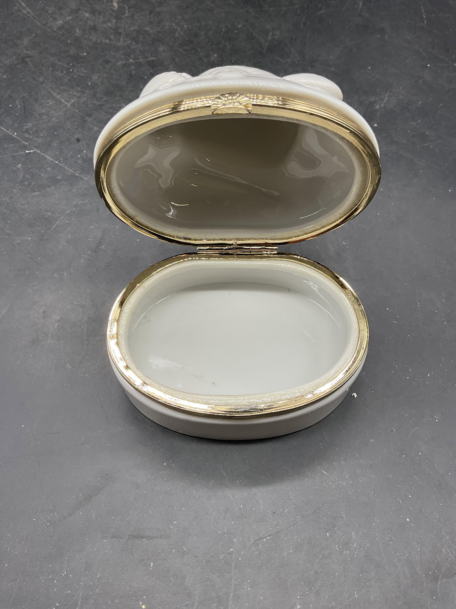 Taste Setter Sigma Ceramic Shell Trinket Box - 7
