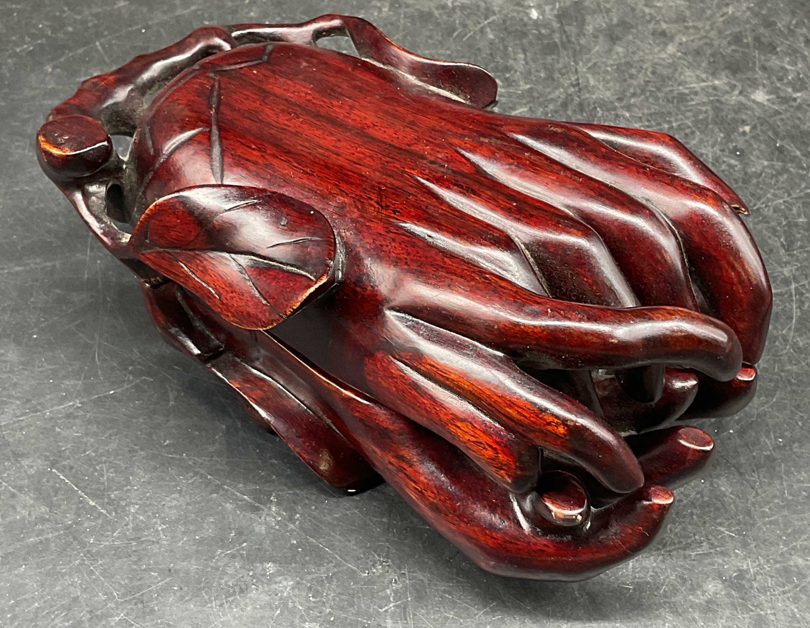 Vintage Asian Carved Wood Buddhas Hand Box: Vintage Asian carved wood lidded box. Buddhas hand citron fruit motif. Measures approx. 7 x 4 x 2.75 inches. Wear including scratching and chips. Asian box, wood box, trinket box, Buddhas hand box, co