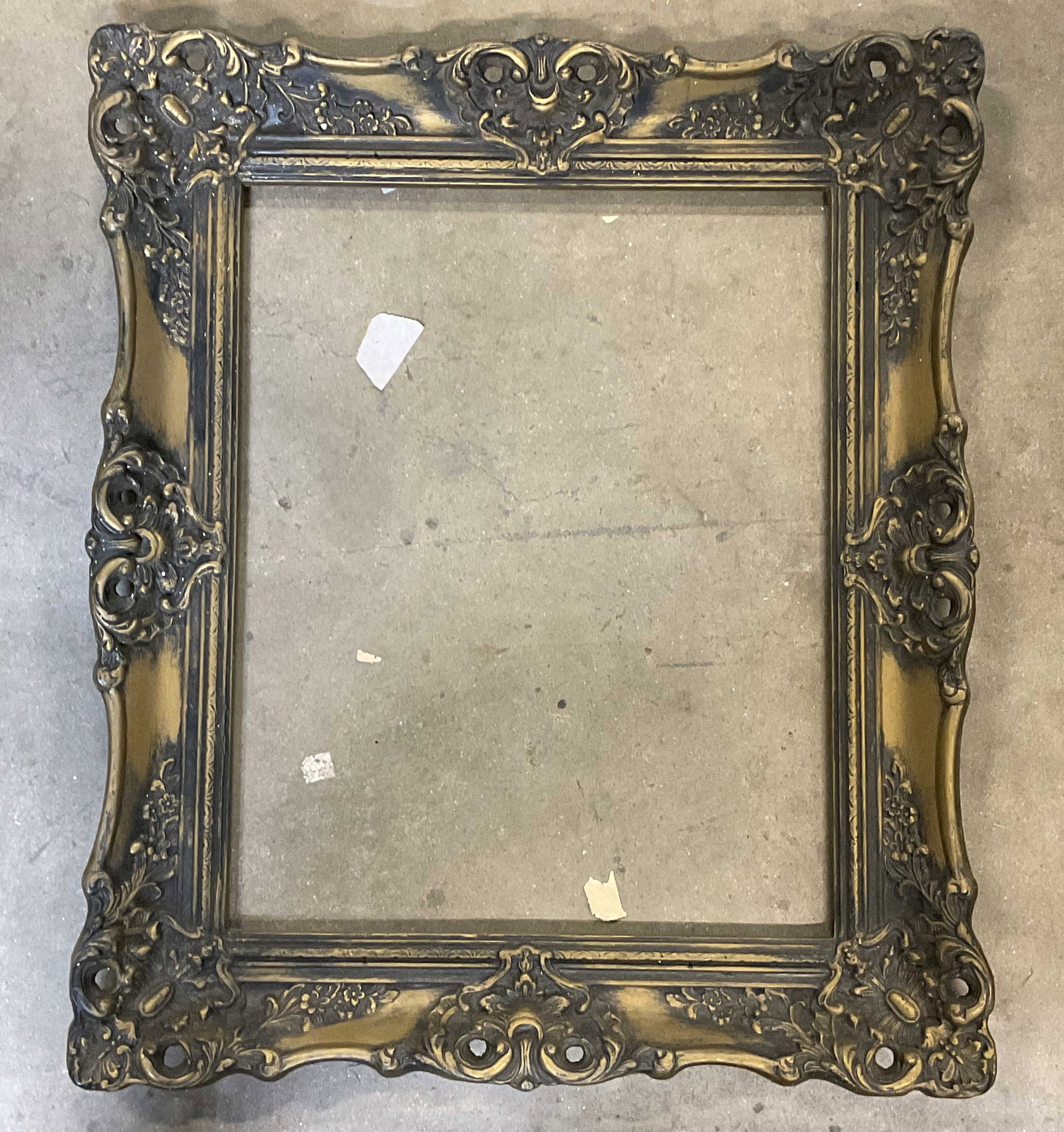 Vintage Ornate Gilt Composite Wall Frame (1 of 7)