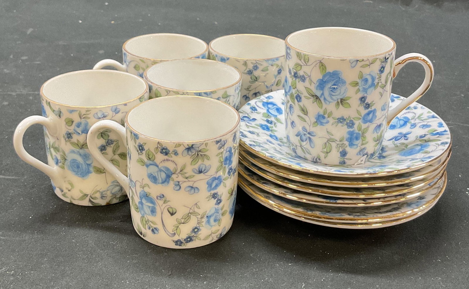 Set 12 Royal Crown Demitasse Cups & Saucers (1 of 10)