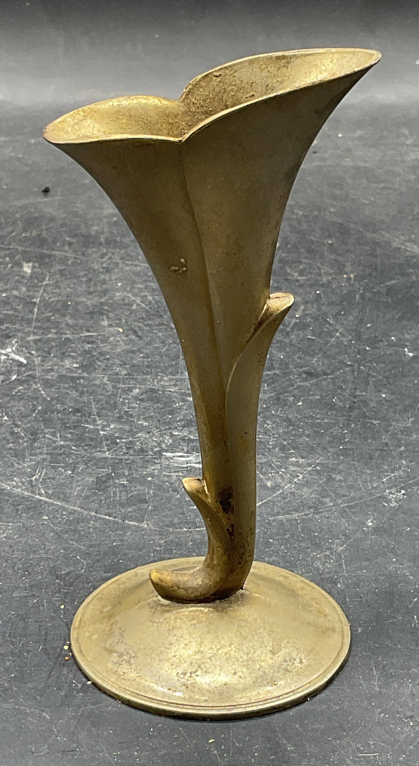 Vintage Silver Plated Scroll Bud Vase: Vintage silver plated scroll motif bud vase. Measures approx. 2.5 x 5 inches. Some scratching and patina. Bud vas, silver plated vase, scroll vase, home decor, home accessories, table decor, table acc