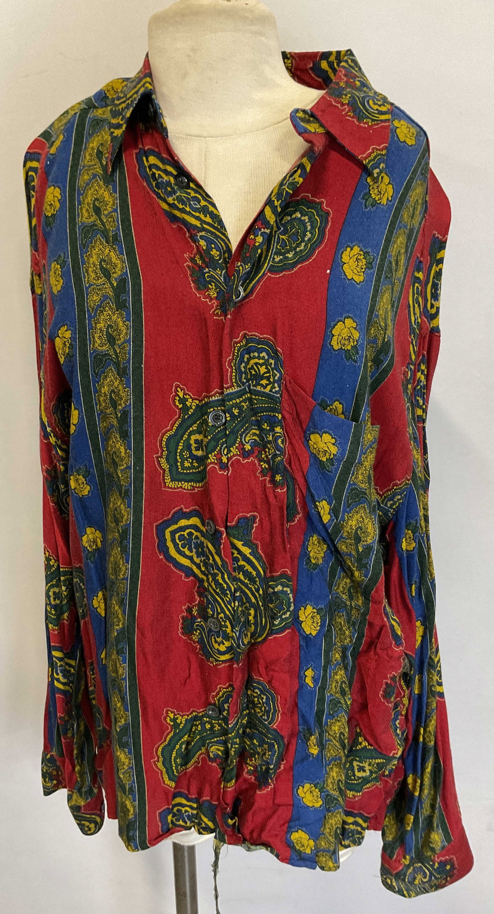 Byblos Spa Paisley Pattern Button Down Italy (1 of 9)