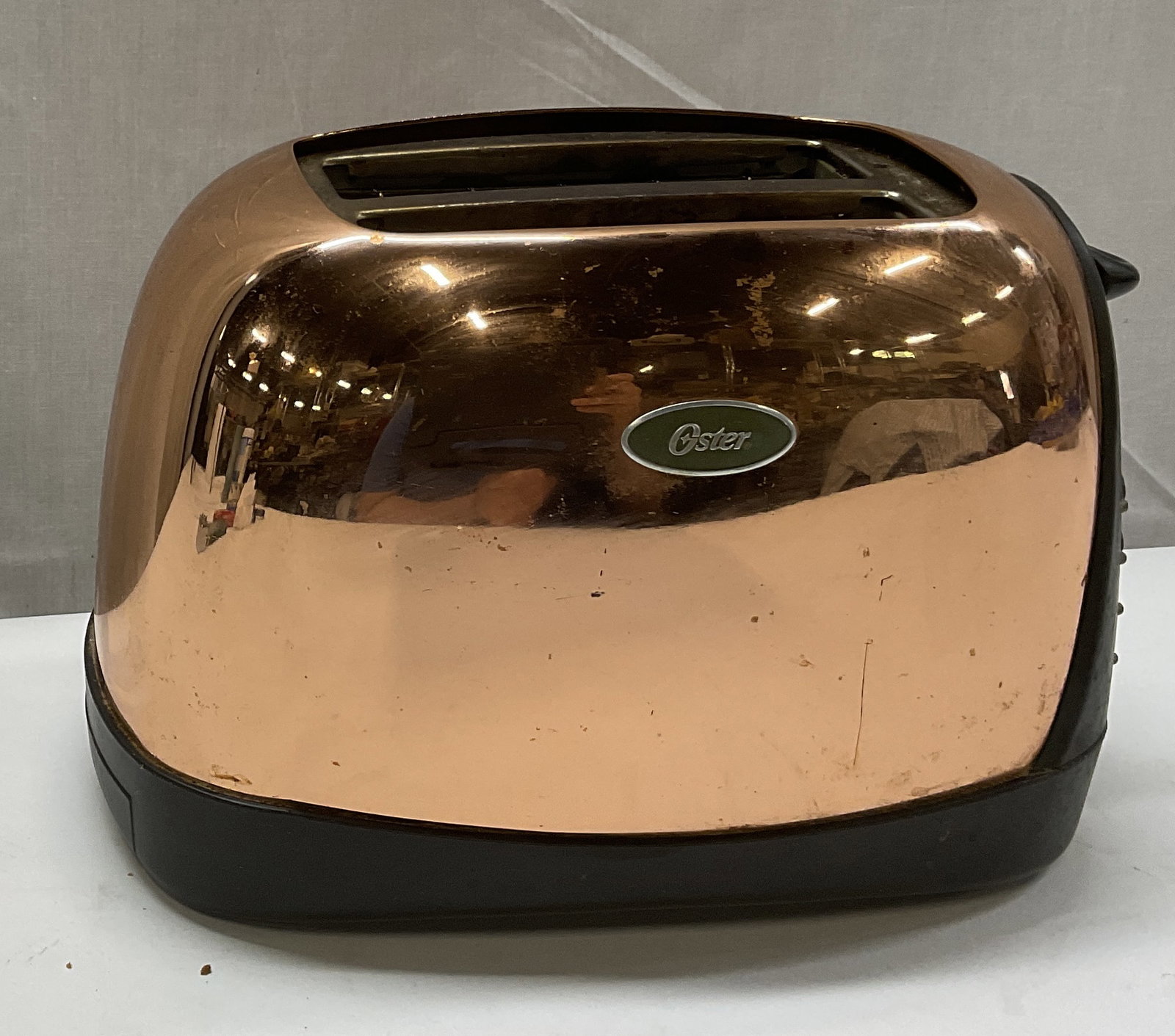 VTG Sunbeam Products Oster Copper Finish Toaster: Vintage Sunbeam Products Inc. Oster Copper Finish 2-Slice Toaster. Model # 6309. Surface Wear Such as Aging to Metal and Scratching Present. Some Residue. Not Tested For Functionality. Measures app