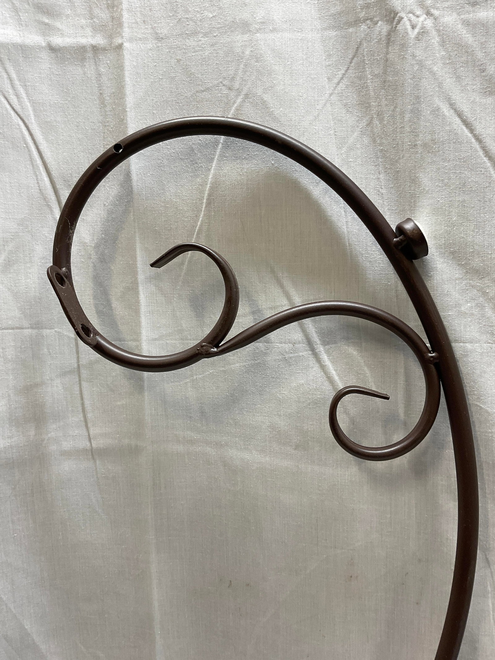 St 2 Brown Iron Scroll Pattern 25in Wall Mounts - 5