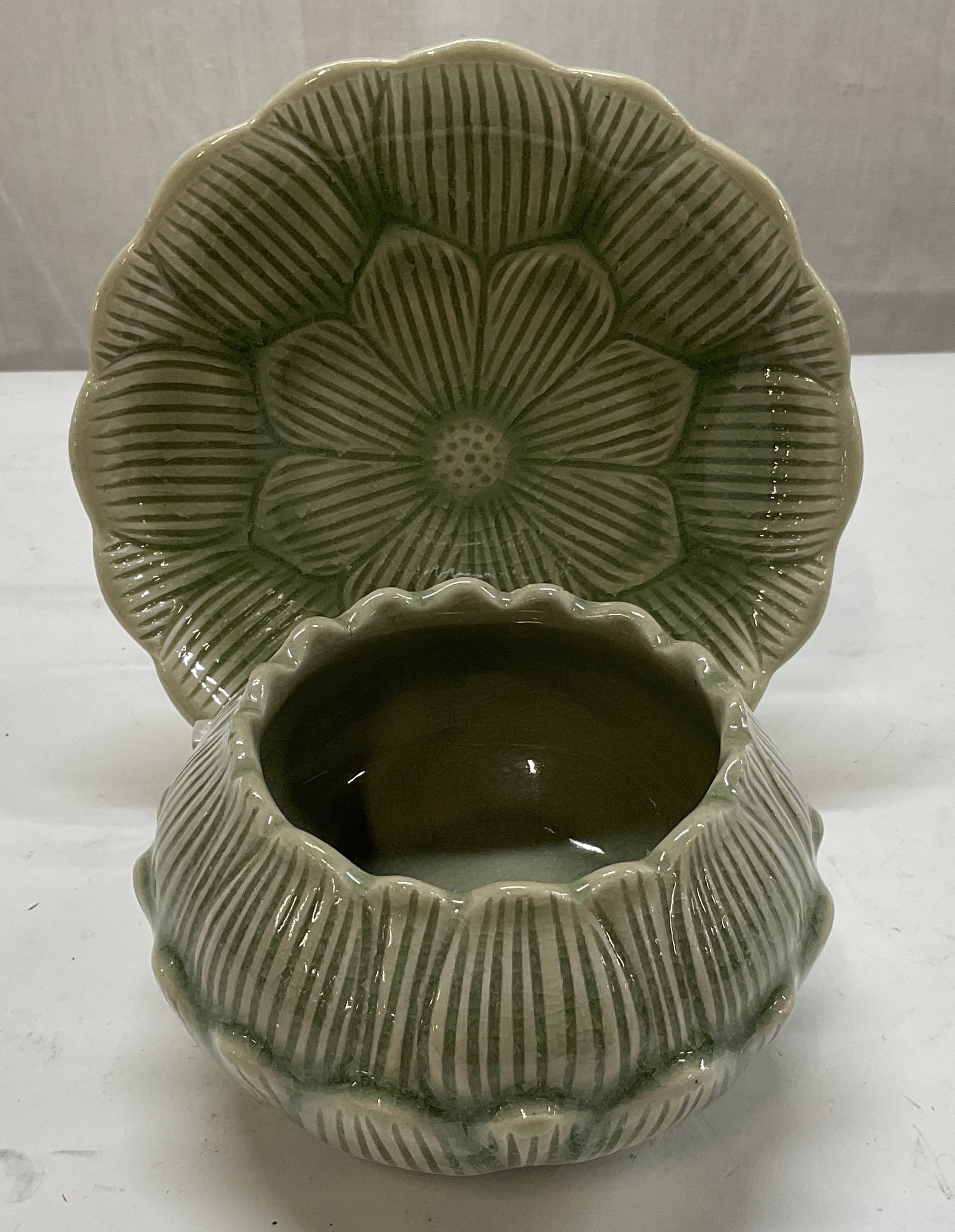 Lt 2 VTG Thai Celadon Pottery Lotus Flower Dishes (1 of 9)