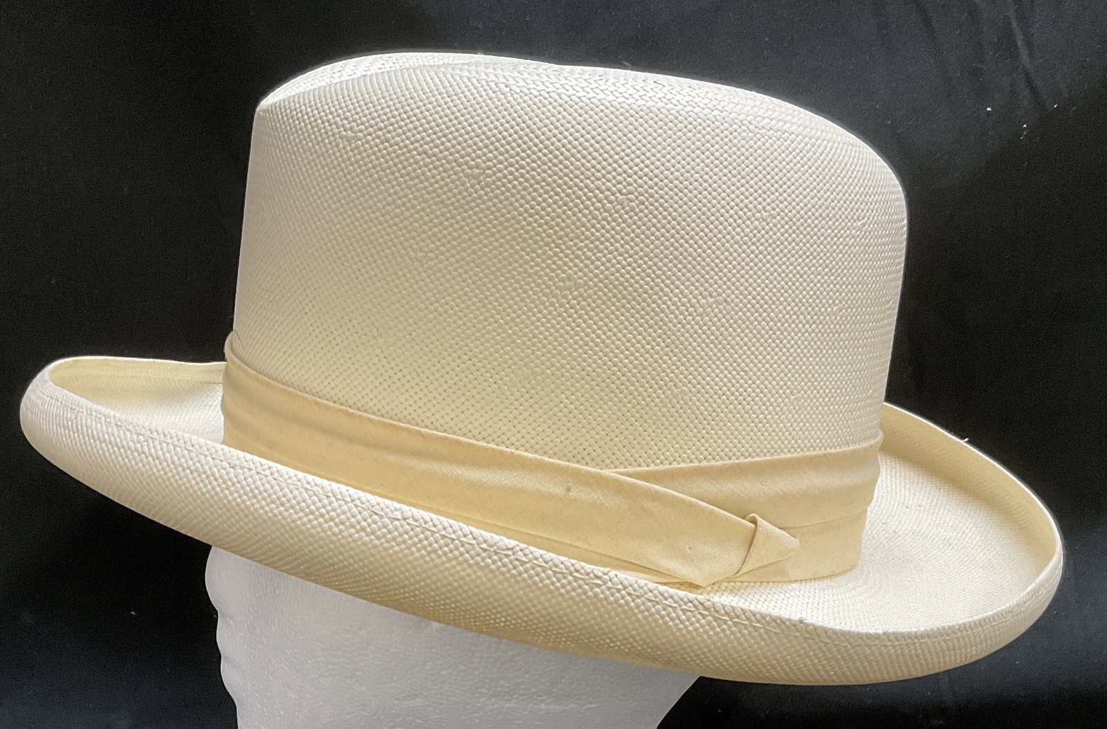 Dobbs Genuine Shantung Panama Hat (1 of 7)