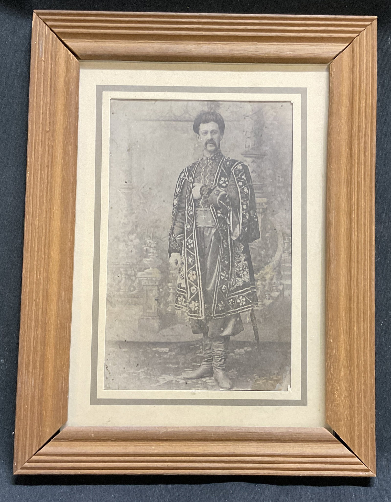 Framed ANTQ 17th C Photo of Russian Royalty Figure (1 of 6)