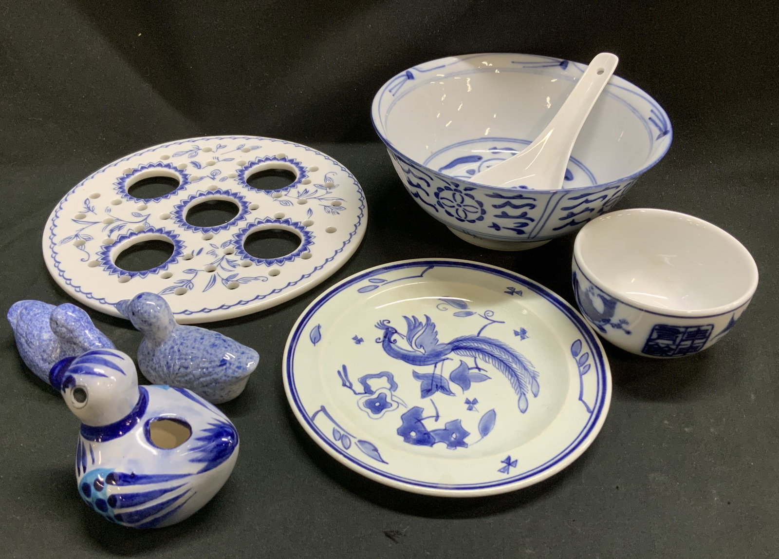 Lot 8 Blue & White Duck Figs & Tableware 1983+ (1 of 8)