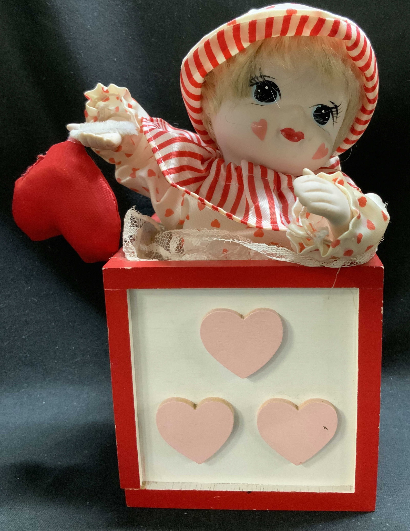 1984 Enesco Valentines Day Musical Porc Clown (1 of 6)