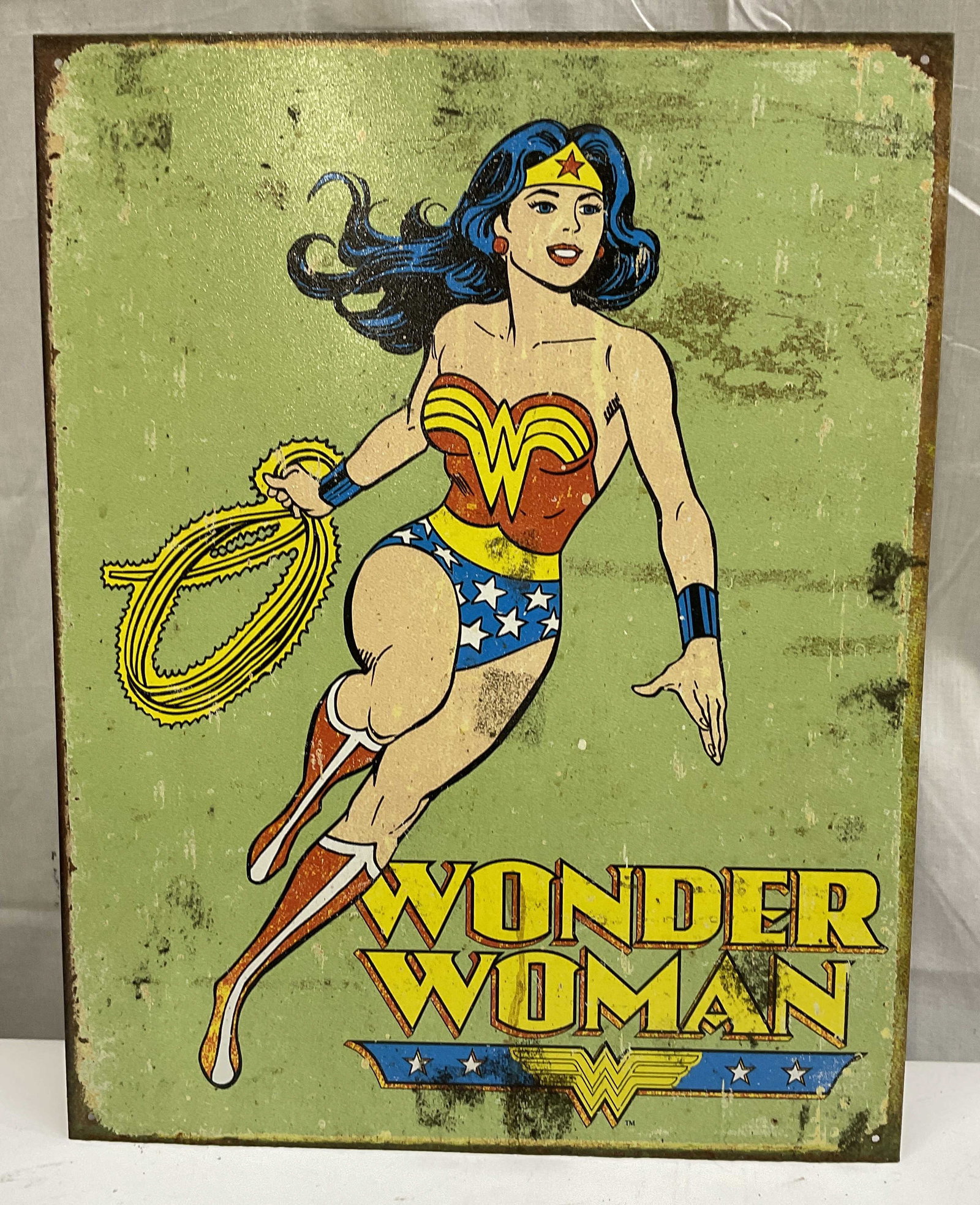 TM & DC Comics Wonder Woman Tin Sign (1 of 7)