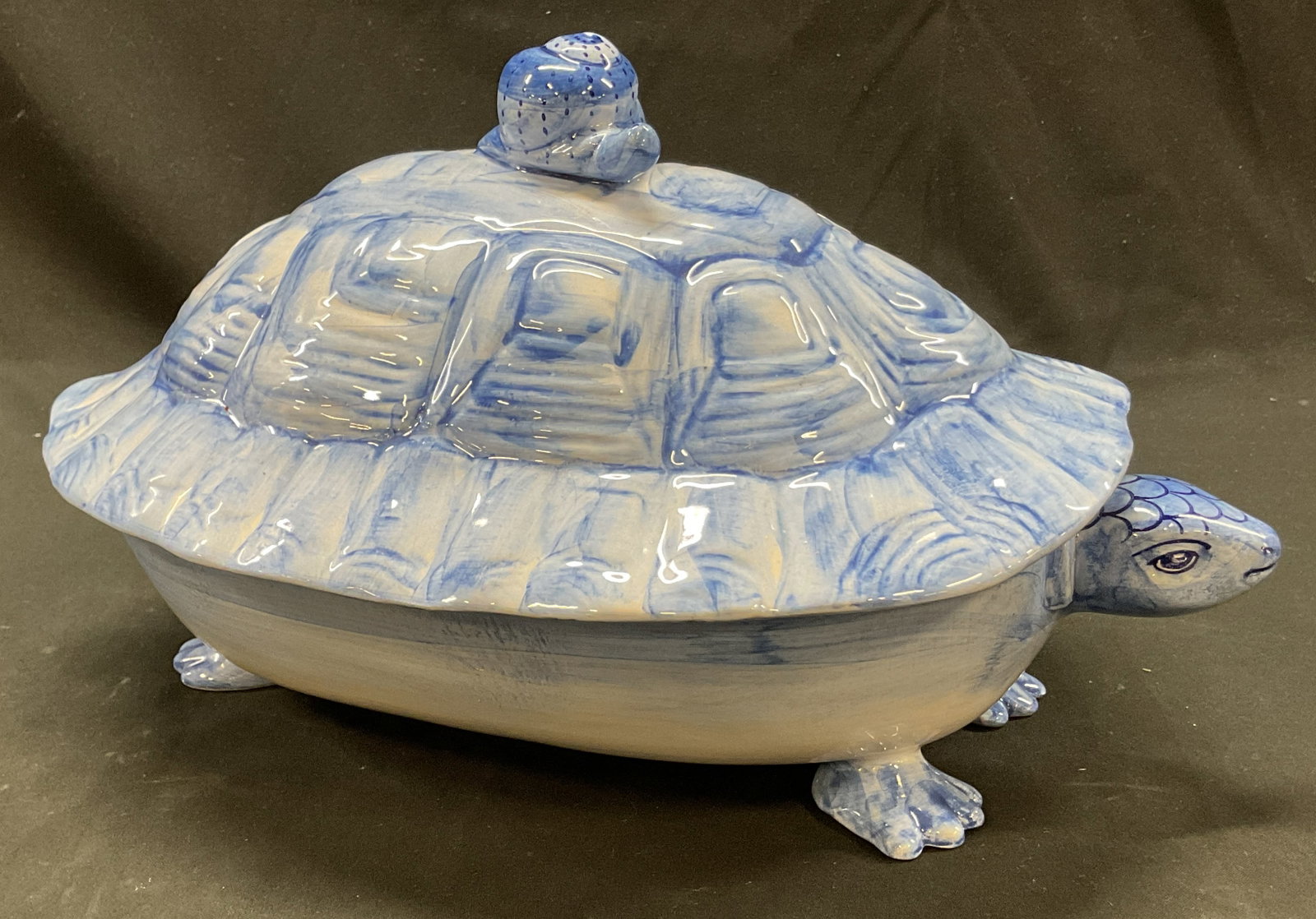 MMA Blue Ceramic Turtle Lidded Tureen Italy (1 of 10)