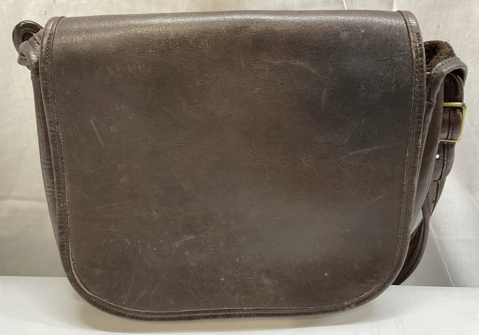 VINTAGE Genuine Brown Leather Coach Messenger Bag (1 of 11)