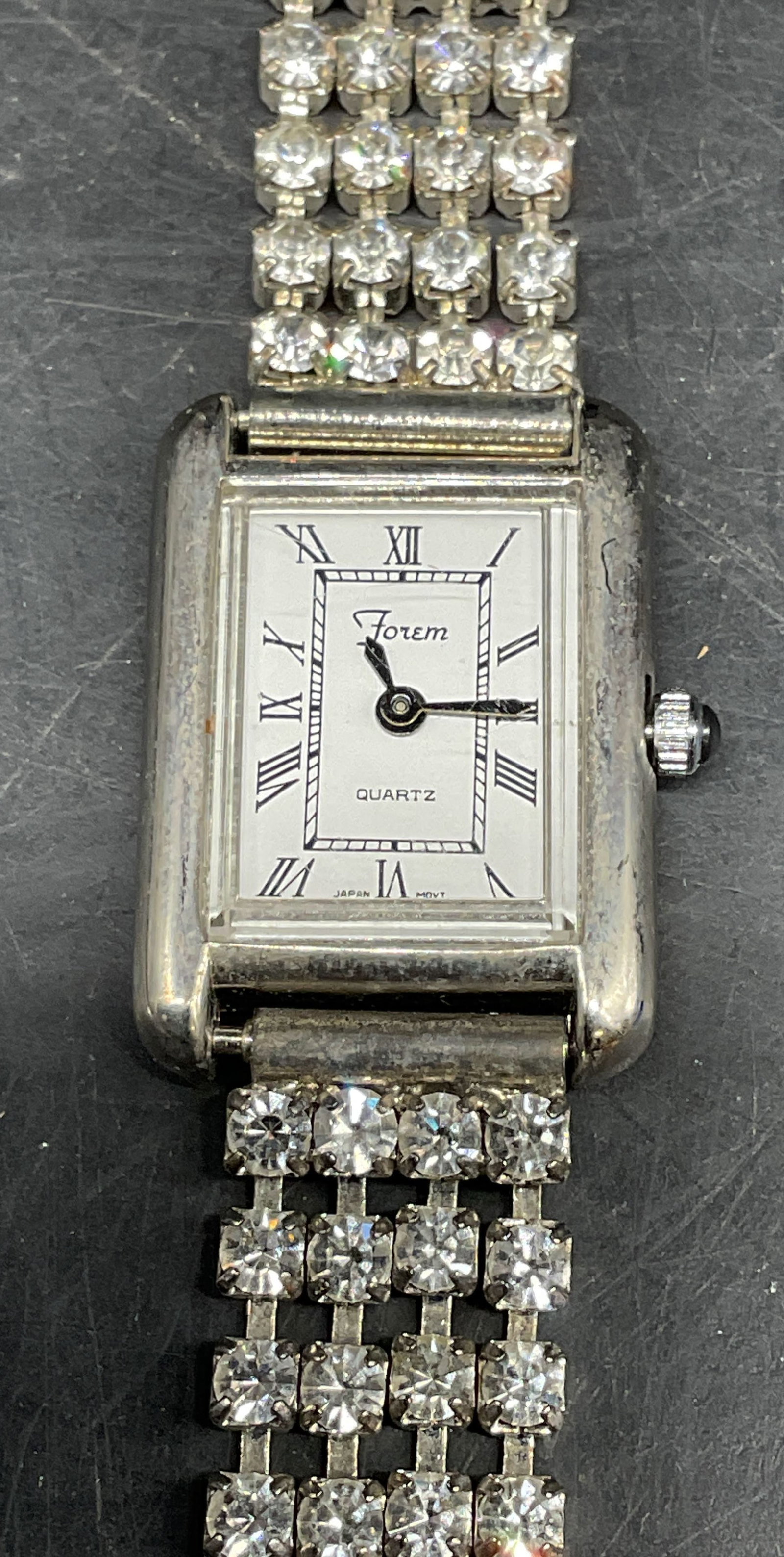 Vintage Forem Silver Tone Crystal Band Watch (1 of 6)