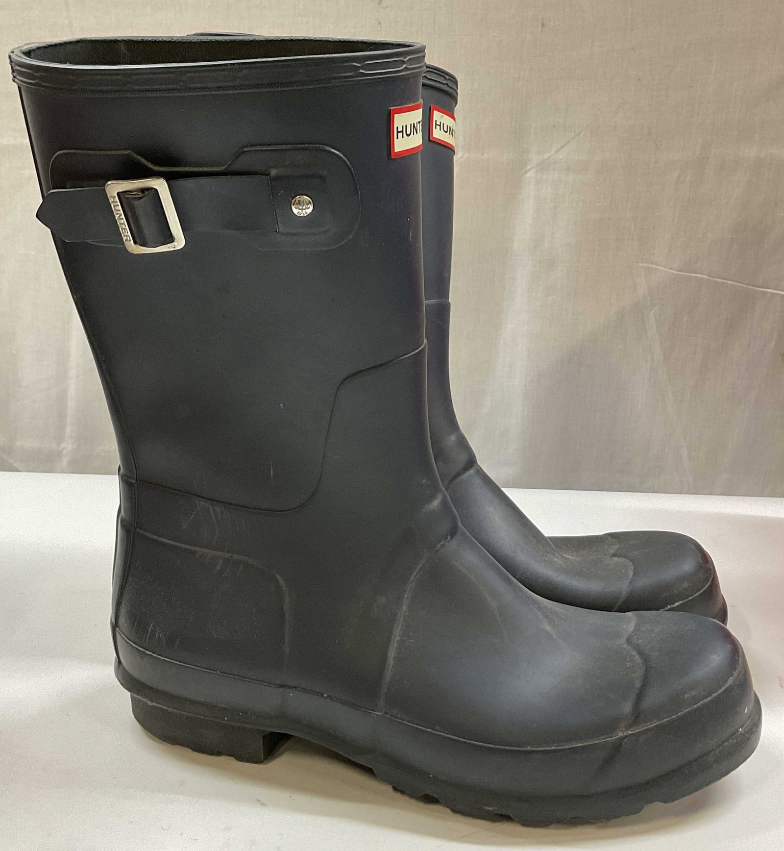 Hunter Black Rain Boots Great Britain (1 of 9)