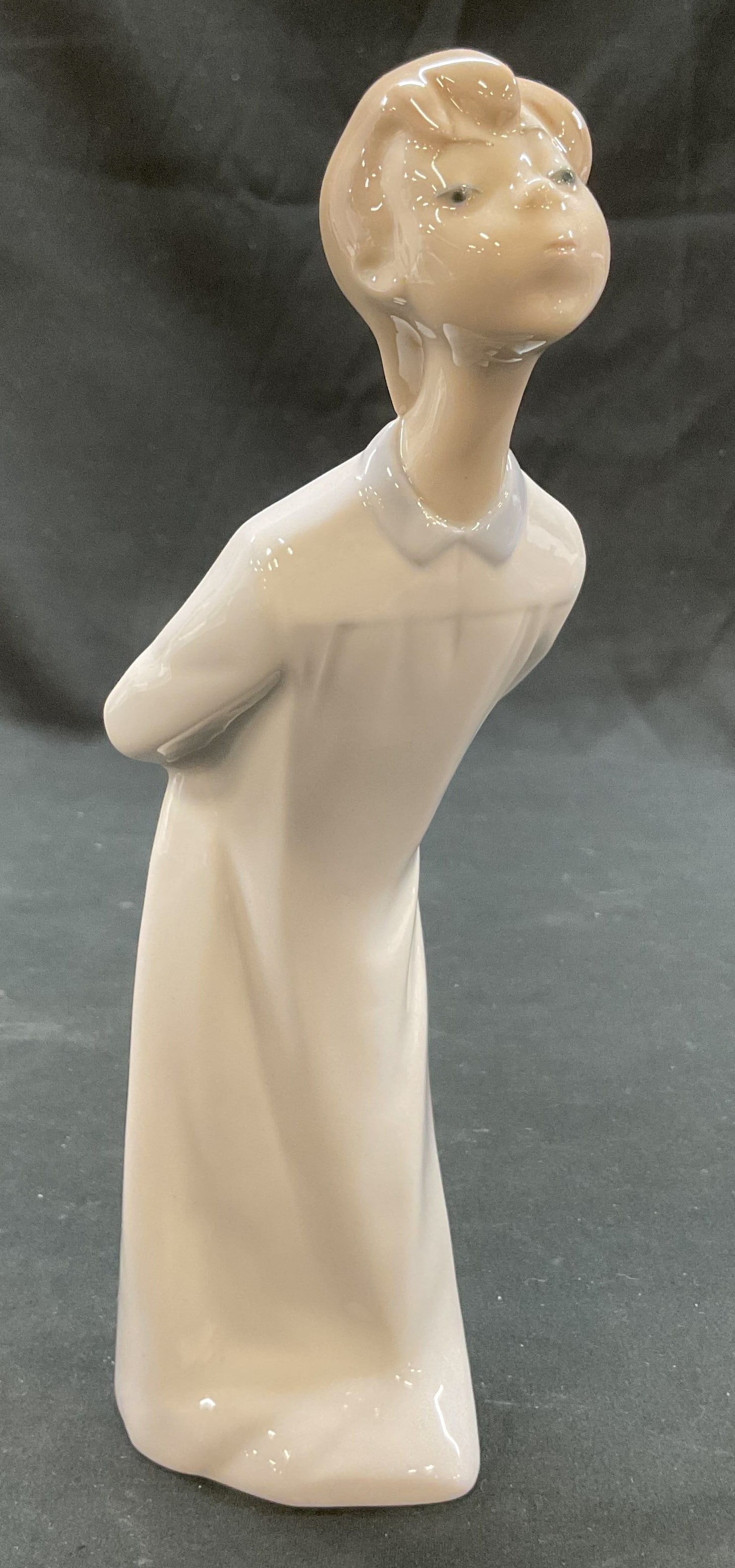 Lladro Porcelain Boy Kissing Figure Spain (1 of 7)