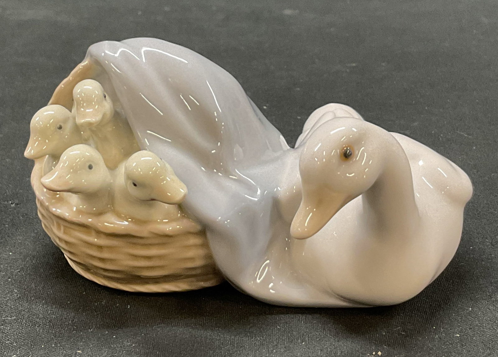 Lladro Porcelain Mother Duck & Babies Figure Spain (1 of 7)