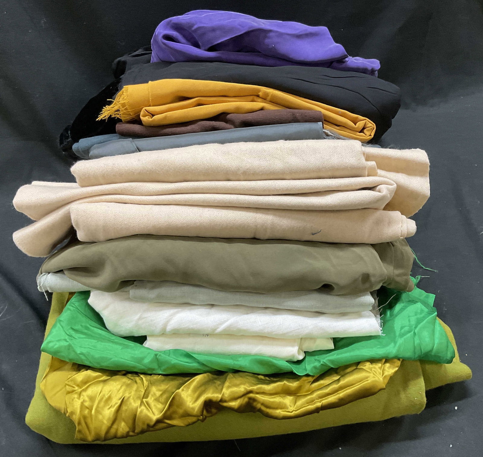 Group Lot Of Mixed Fabric Swatches , yardage (1 of 10)