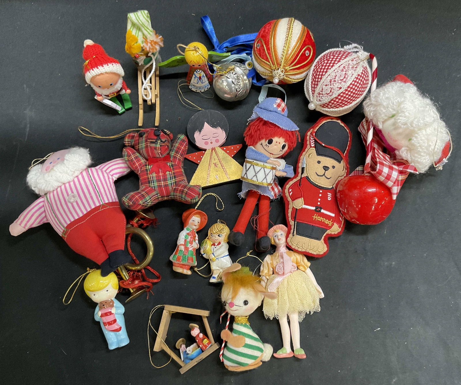 Vintage Group 20 Country Style Ornaments: Group lot 20 country style holiday ornaments, Christmas ornaments includes Santa, raggedy Ann, balls, lamb, angels, mice, figurals, Bear porcelain, wood, fabric, horn, apple, and more, apple with cand