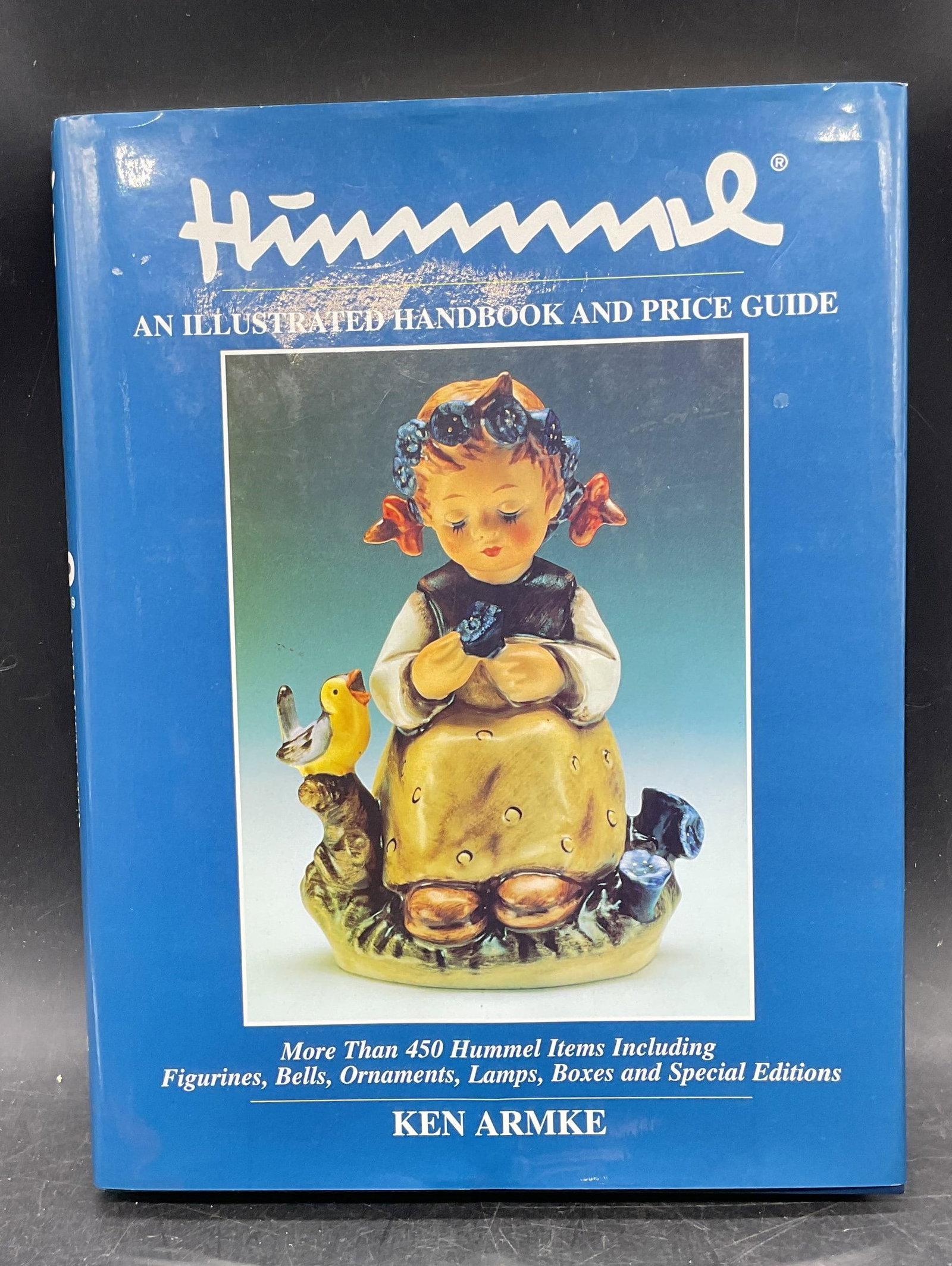 Hummel Illustrated Handbook & Price Guide (1 of 7)
