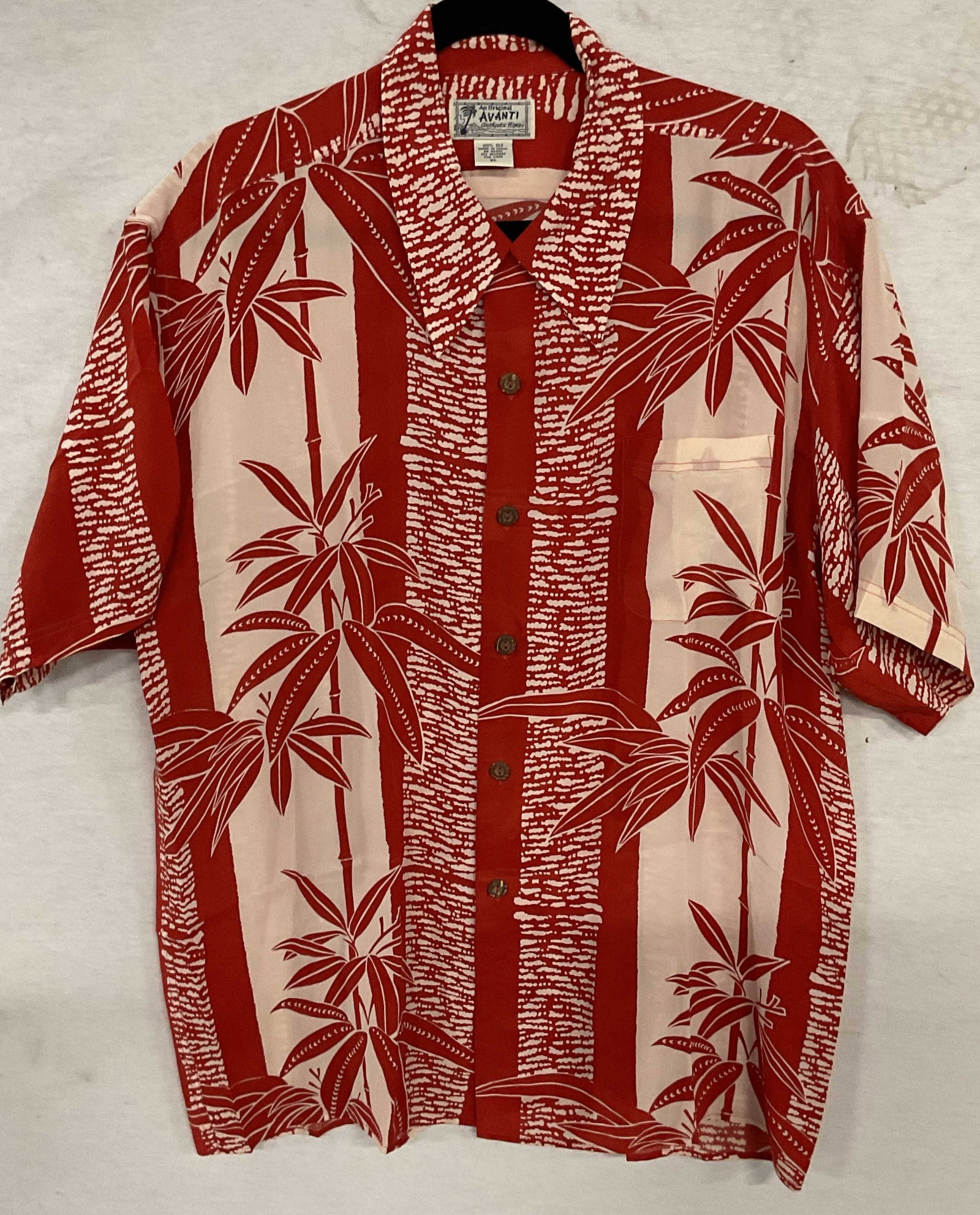 Avanti Short Sleeve Red Silk Hawaiian Shirt: Avanti short sleeve button up Hawaiian shirt in red and white with graphic print. Silk. Size xl. Some blemishes. Avanti shirt, Hawaiian shirt, silk shirt, button up shirt, short sleeve shirt, red shir
