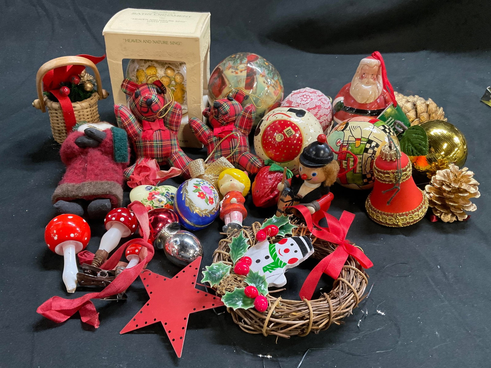 Group 20+Country Vintage Christmas Ornaments (1 of 10)
