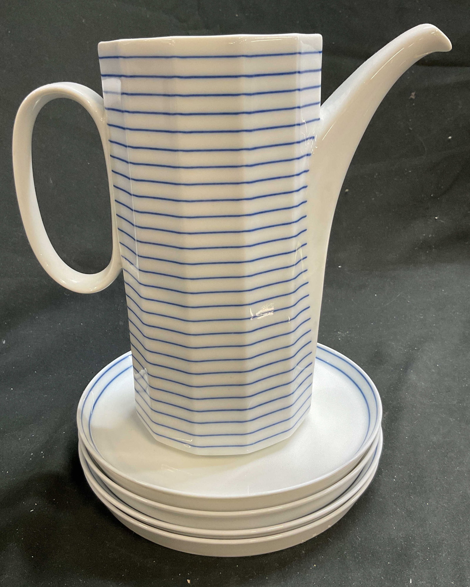 Rosenthal Germany Thebes pot and saucers (1 of 7)