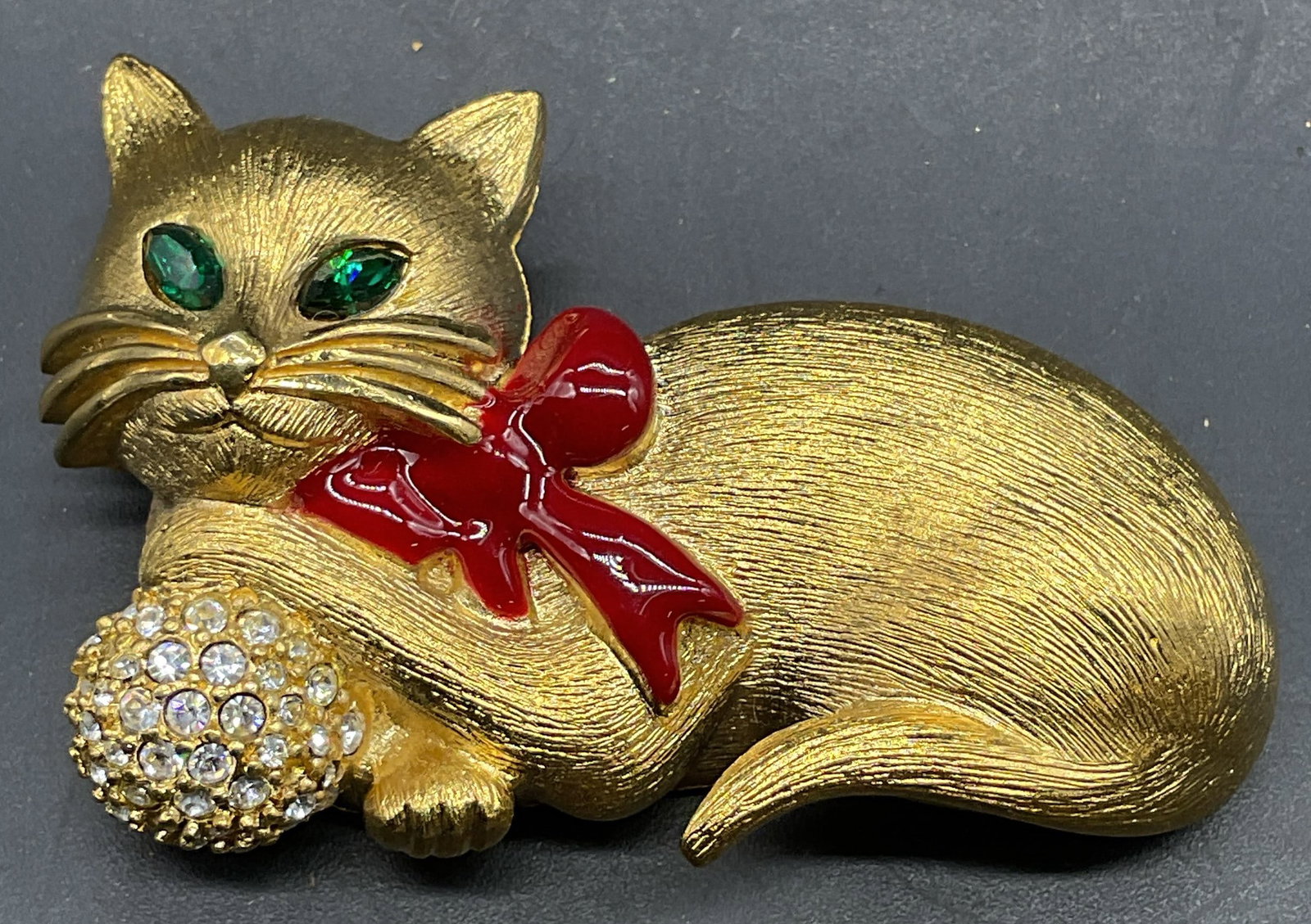 Vintage Napier Gold Tone Crystal Cat Brooch (1 of 6)