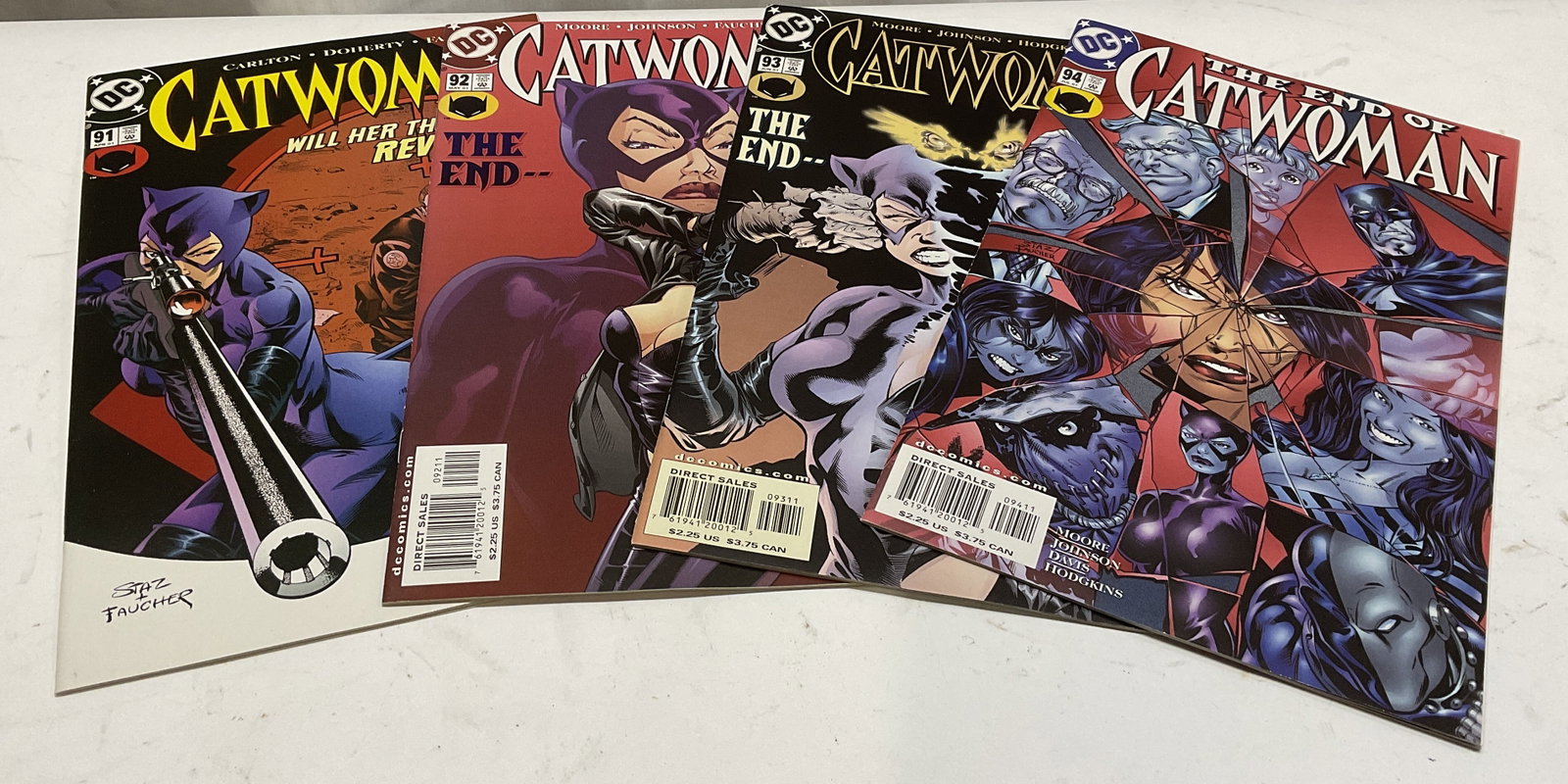 Lt 4 DC Catwoman Comics 2001 (1 of 11)
