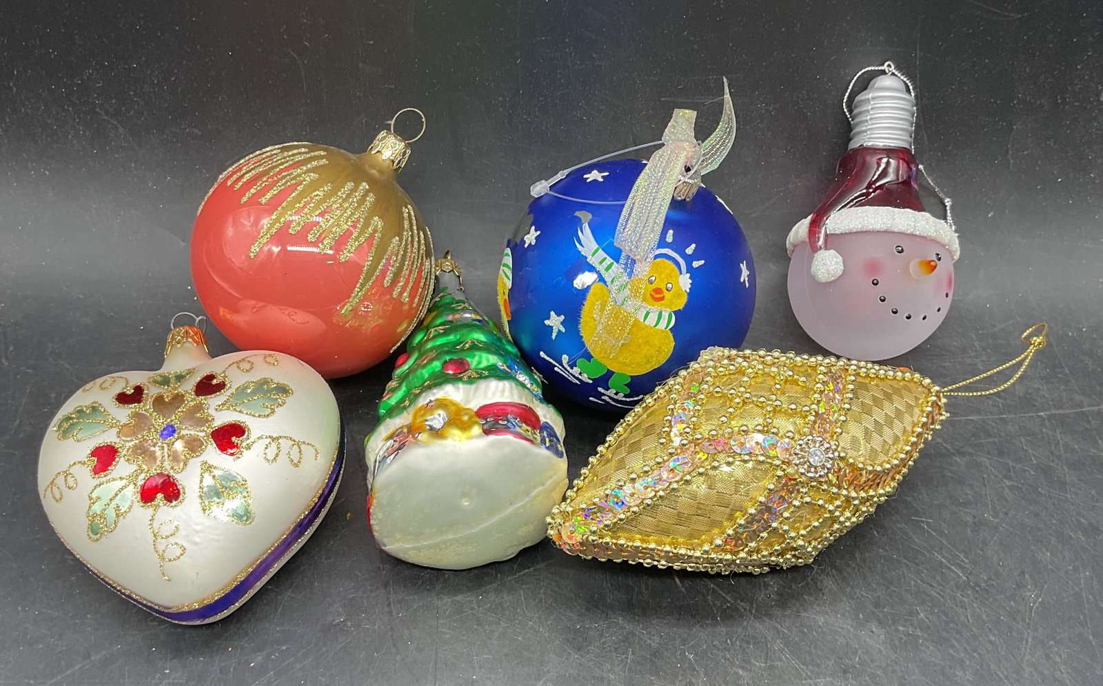 Lot 6 Vintage Glass Christmas Ornaments (1 of 7)