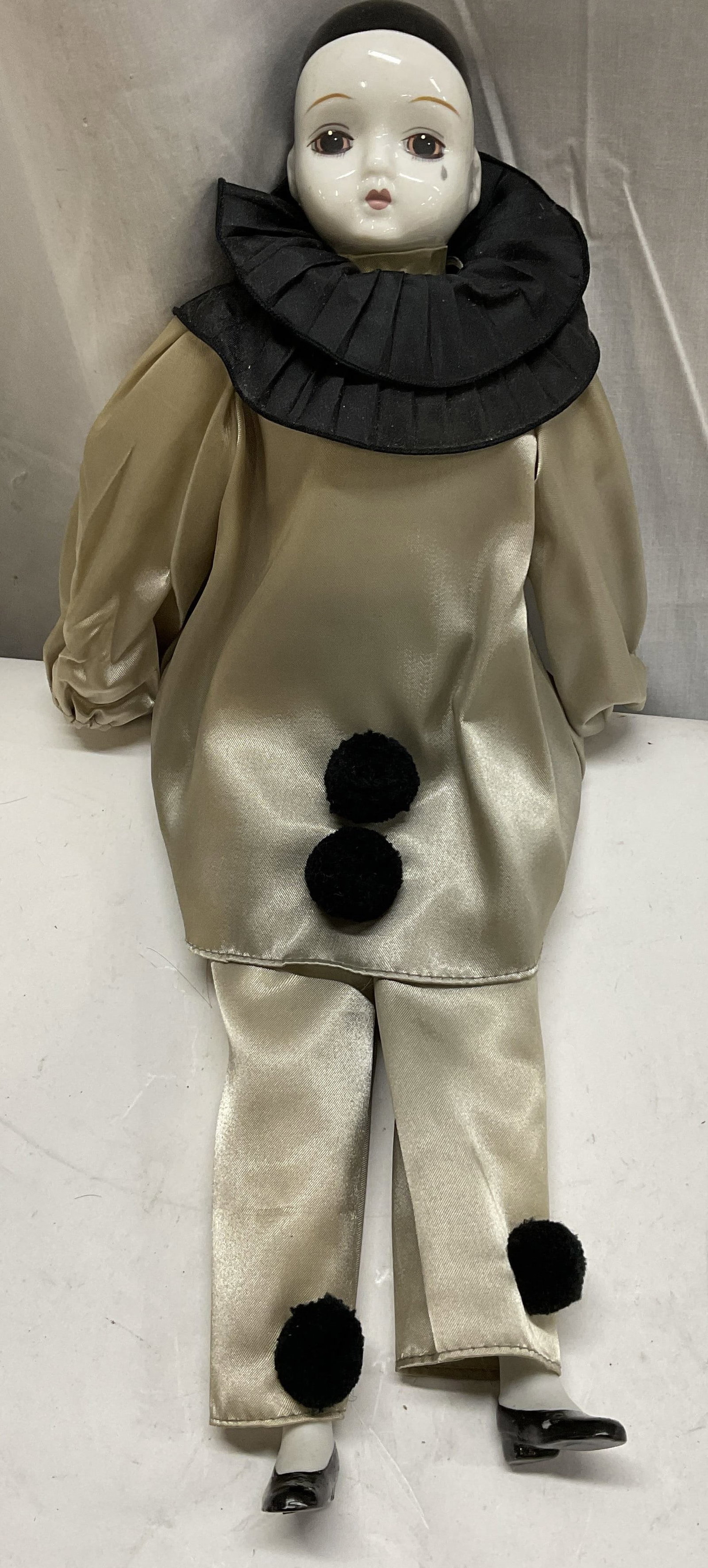 Vintage Collectors Doll Porcelain Clown Doll (1 of 6)