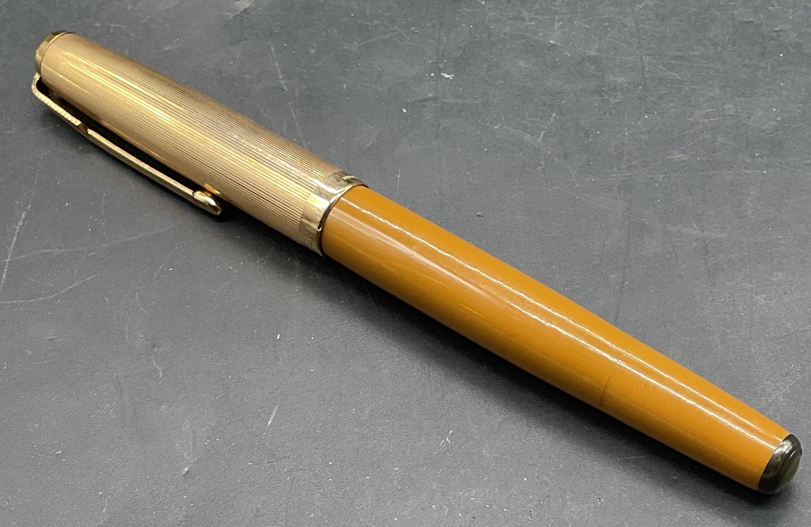 Vintage Parker 12K Gold Filled Fountain Pen (1 of 6)