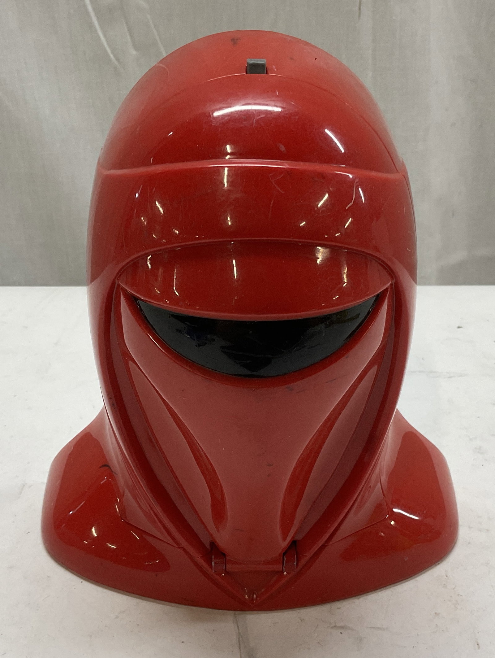 96 Star Wars Micro Machines Royal Guard Helmet: 1996 Star Wars Micro Machines Royal Guard Helmet. Folds Out to Reveal Death Star II. Missing Pieces. Some Pen Markings. Sold as is. Measures app 7in H x 6in W. 1990s Star Wars, Lucasfilm, Micro