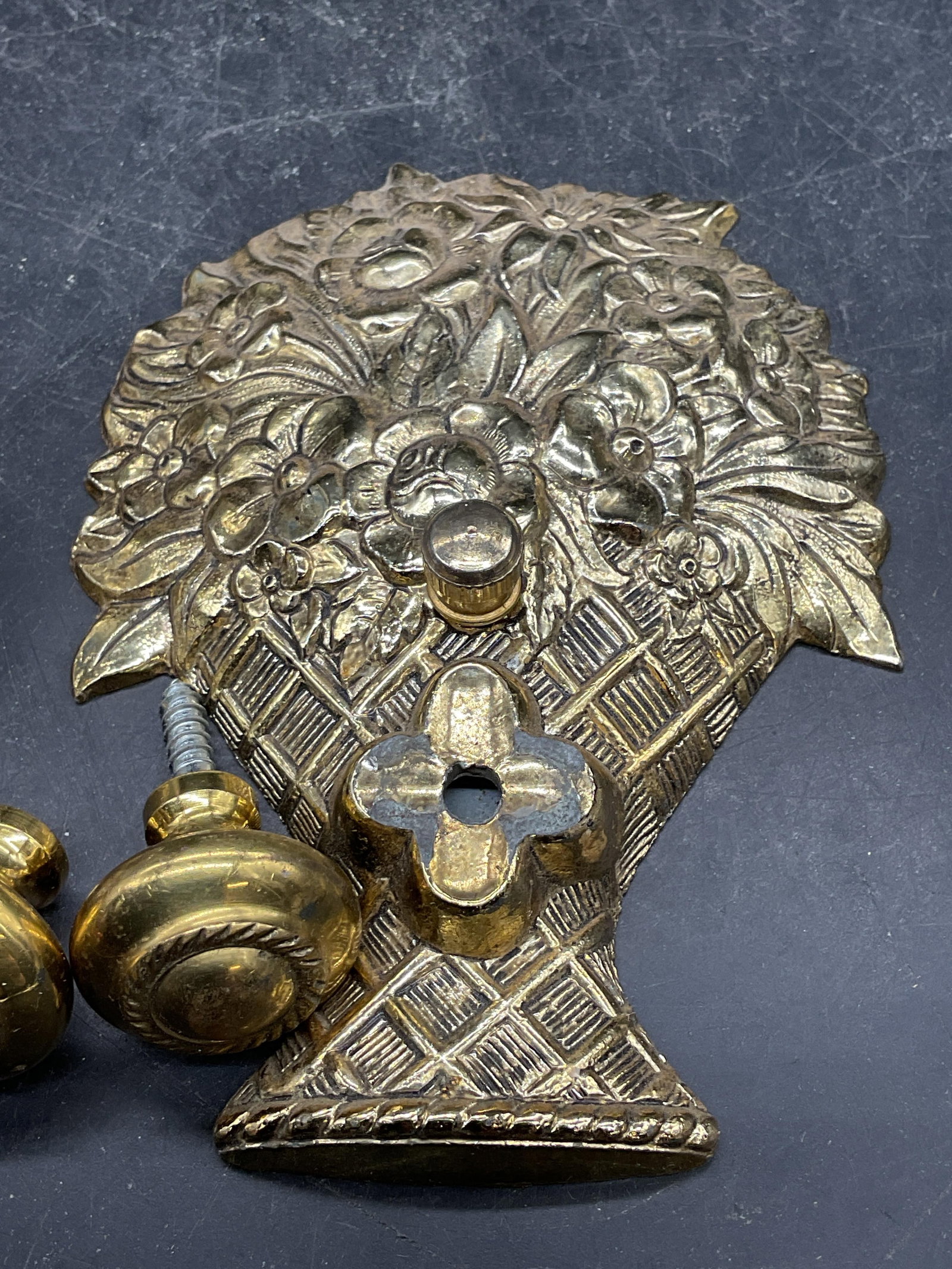 Lot 8 Architectural Salvage, Knobs & Hardware - 2