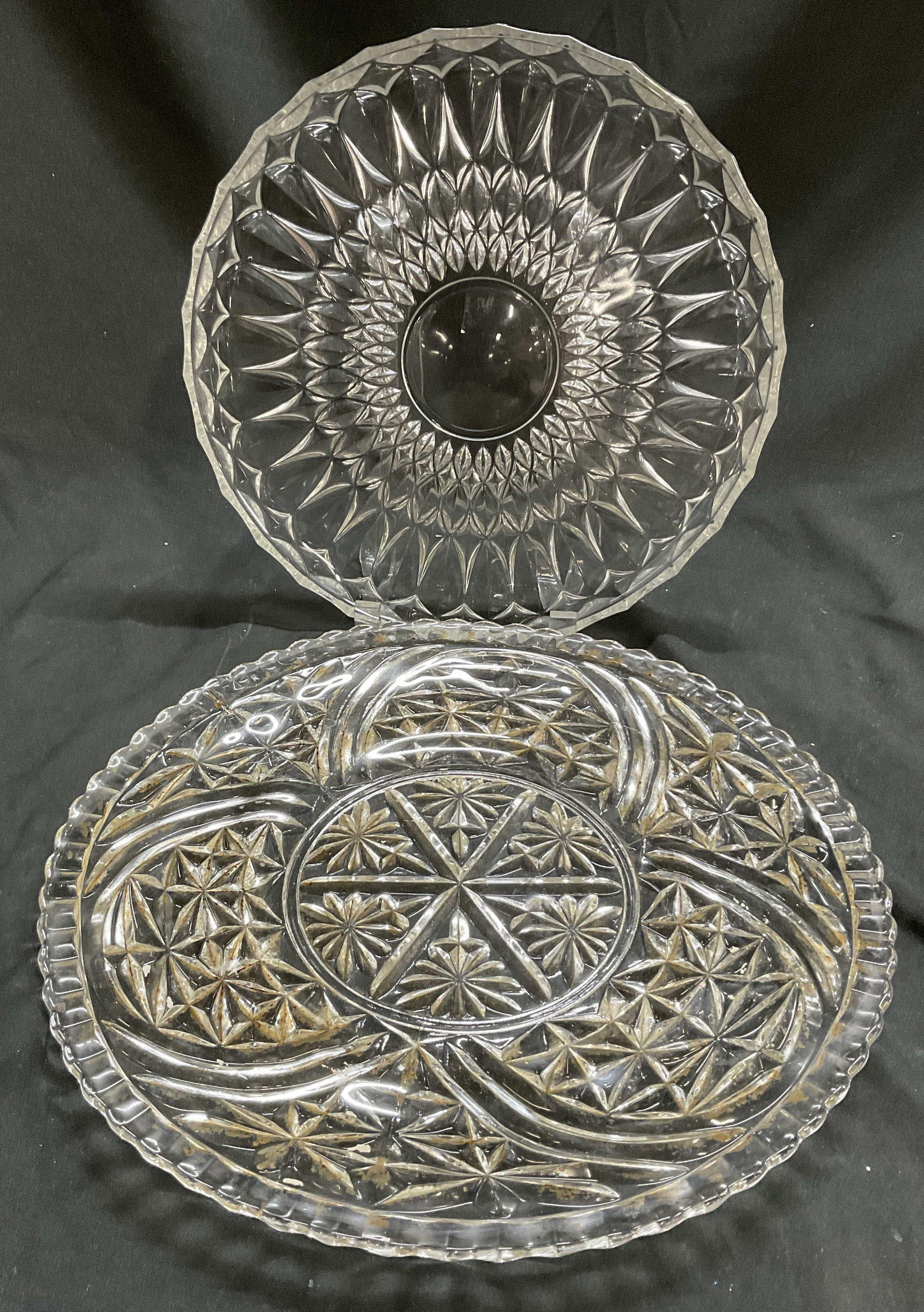 Lt2 VTG Crystal & Pressed Glass Serving Trays (1 of 9)