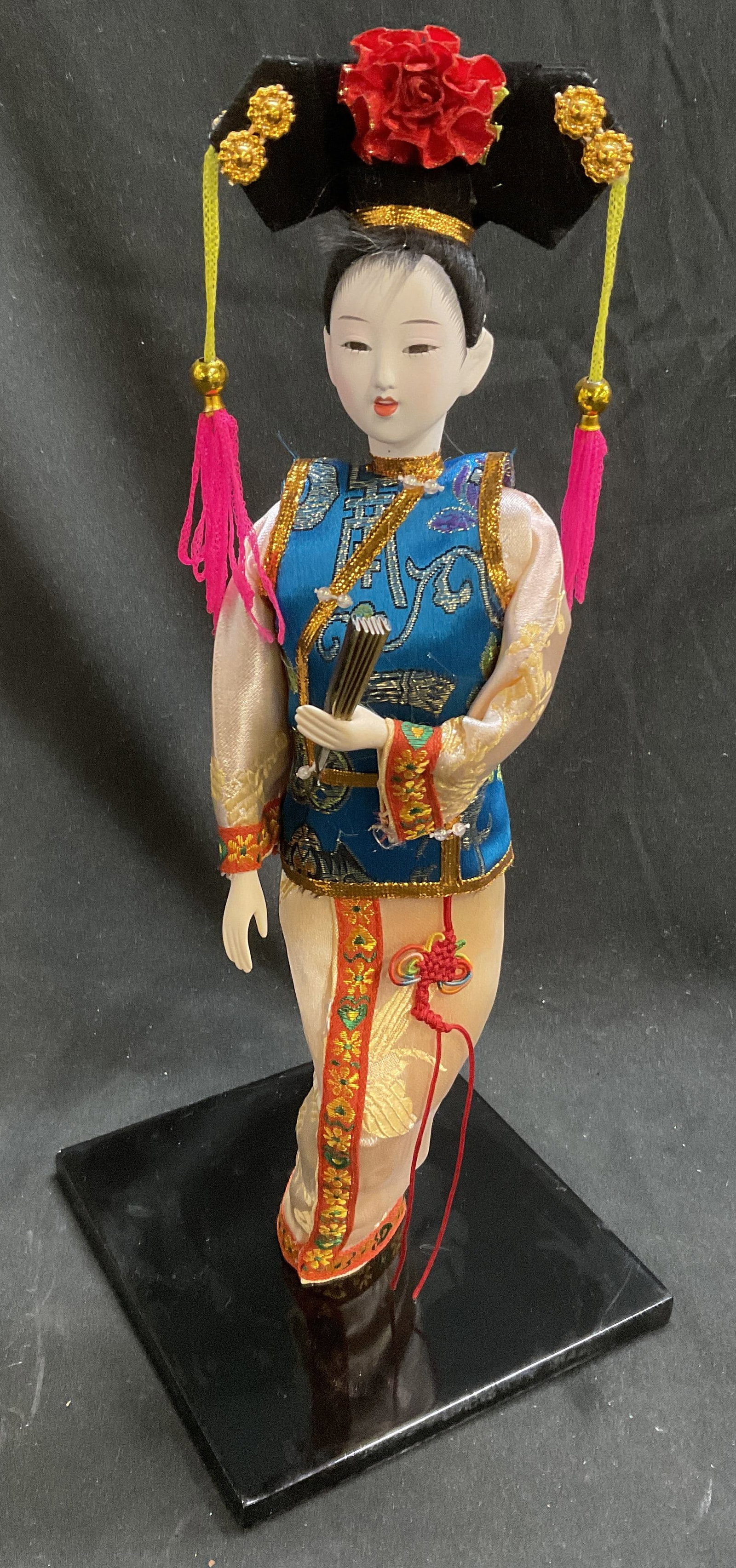 Vintage Chinese Princess Silk Doll: Vintage Chinese Princess Silk Doll. Composite Material. Polished Wooden Base. Condition Consistent with Exposure. Comes with Box. Measures app 12in H x 5in W. Vintage Dolls, Chinese Princess, China,