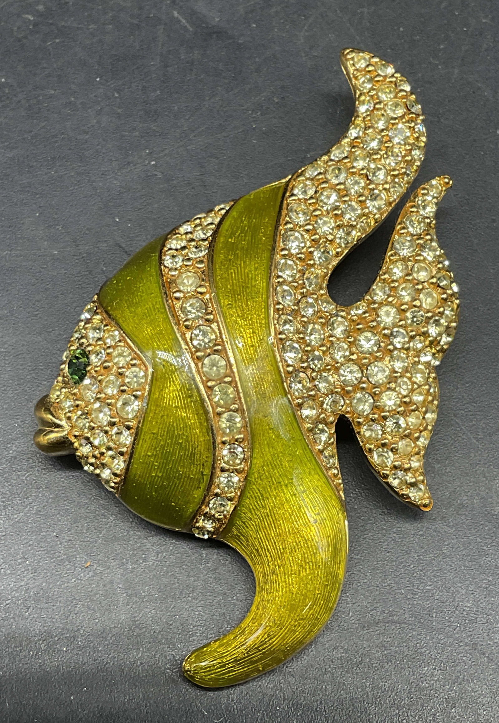 Vintage Napier Gold Tn Green Crystal Fish Brooch (1 of 6)