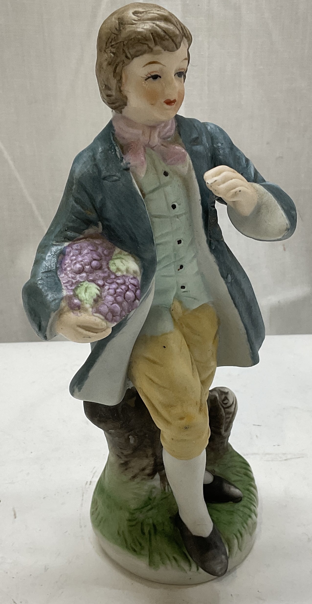 Vintage Bisque Porcelain Colonial Man Figurine (1 of 8)