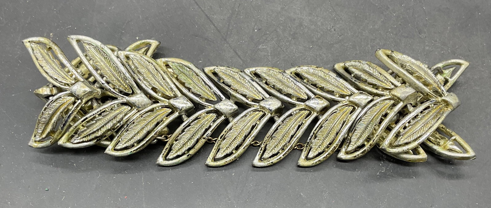 Vintage Coro Silver Tone Leaf Bracelet (1 of 6)