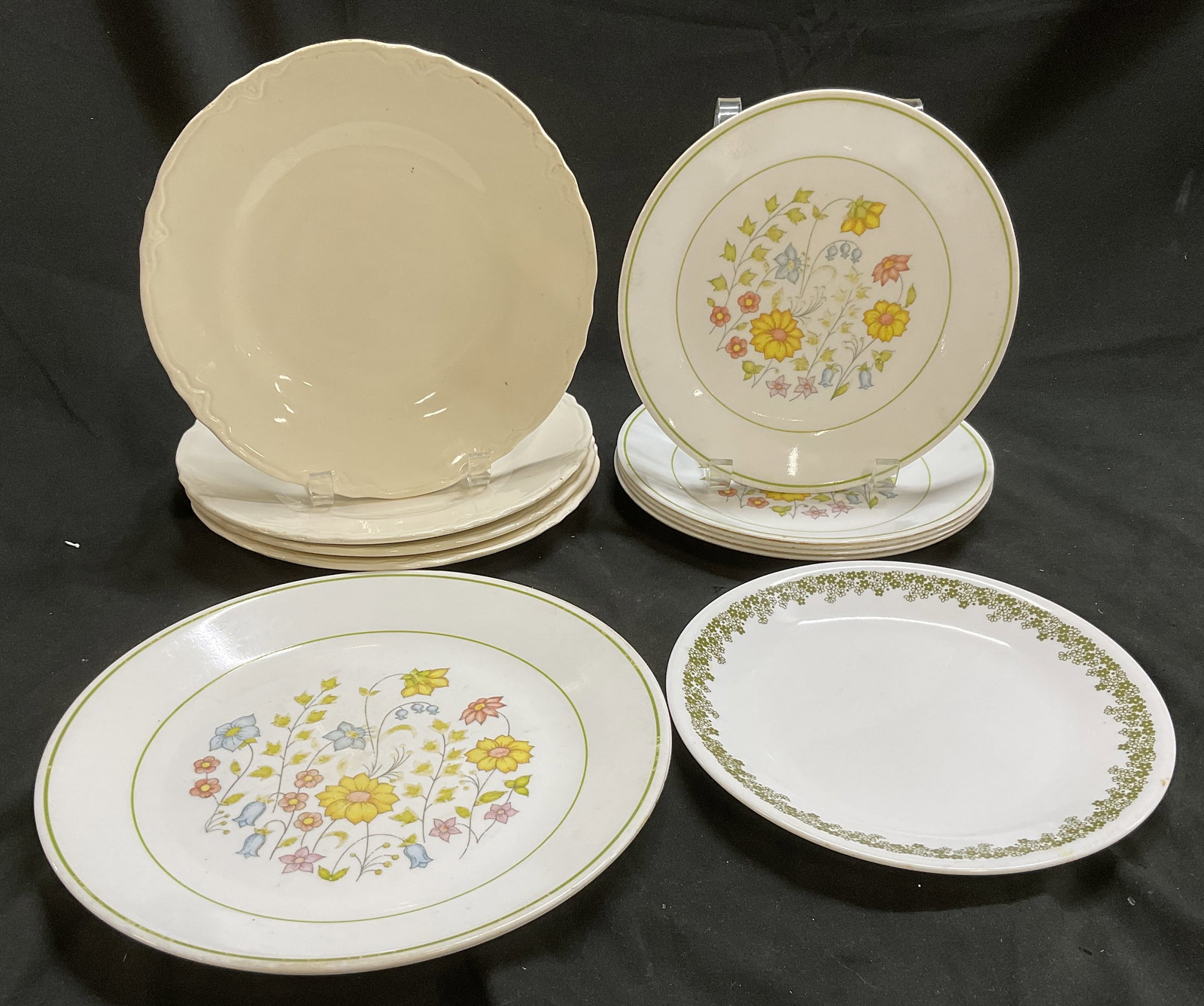 Lt 12 MCM Corelle+ Ceramic+ Plates (1 of 12)