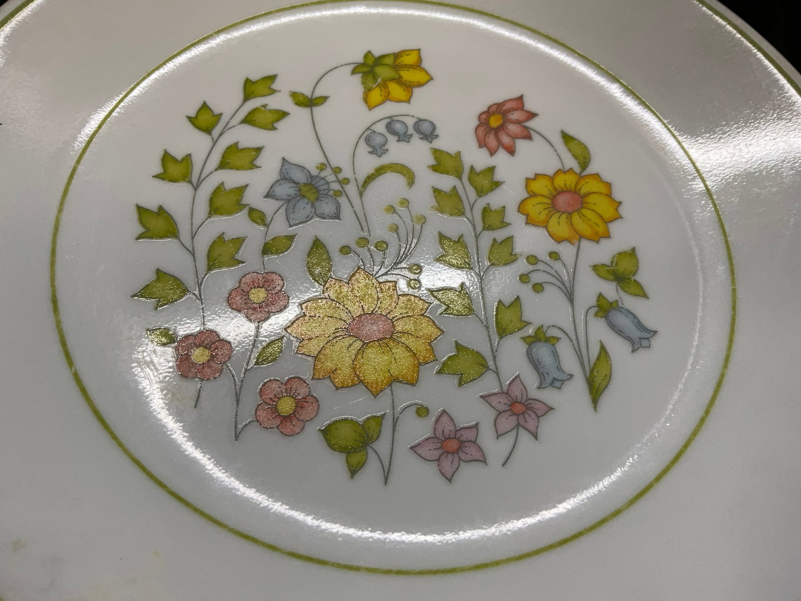 Lt 12 MCM Corelle+ Ceramic+ Plates - 6